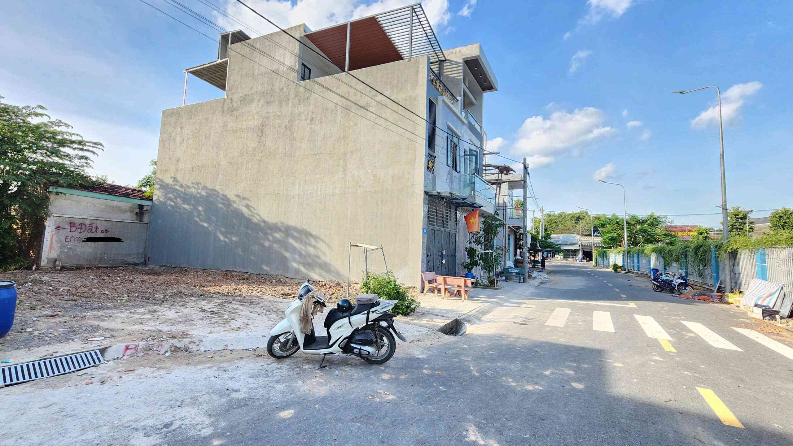 Bán đất 5.5x18m, gần Đặng Văn Mây p. Tân Đông Hiệp kế trường cấp 1,2