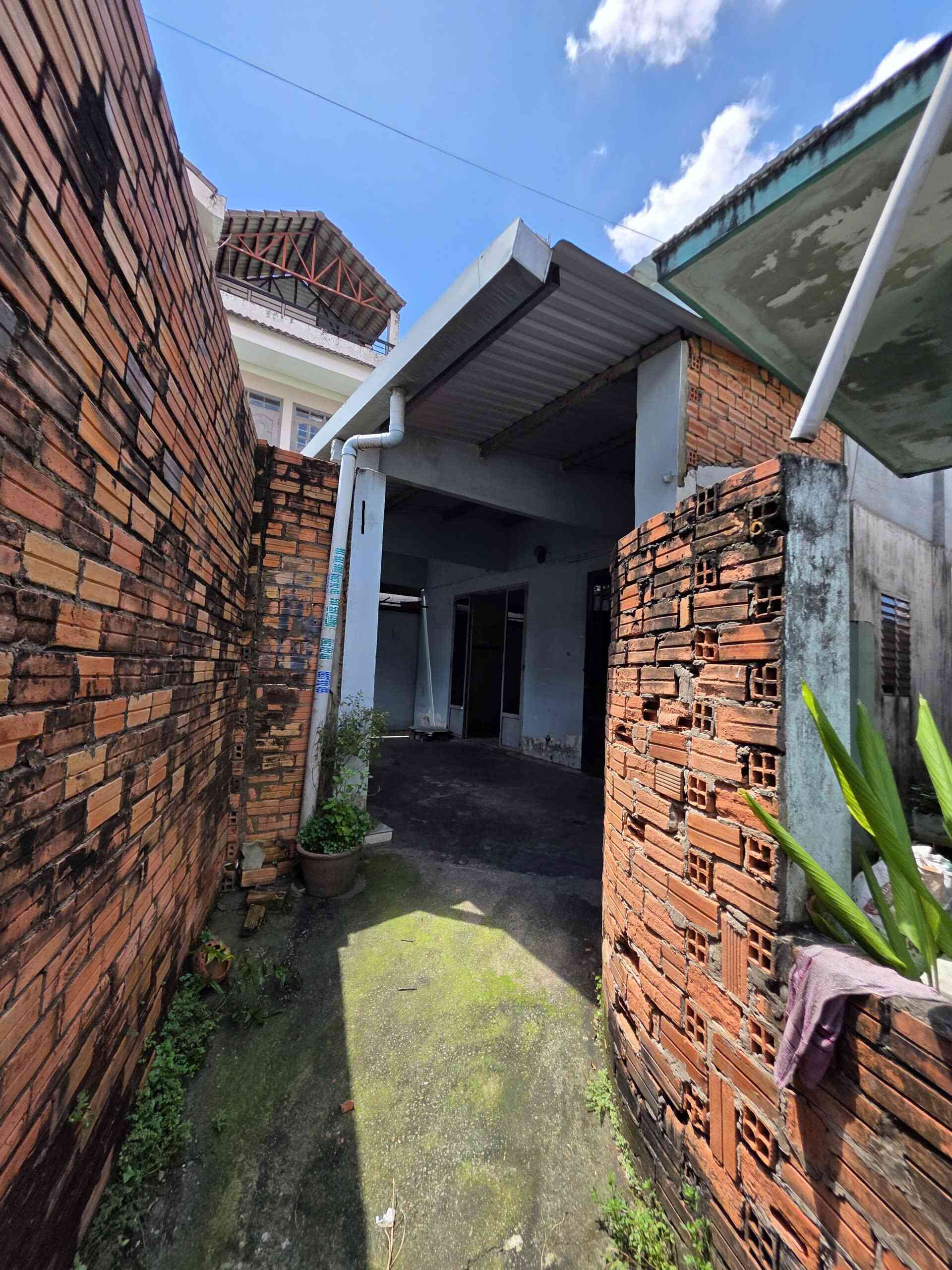 Bán nhà cấp 4 (6.8x14.5m), hẻm Trần Quang Khải p. Tân Đông Hiệp