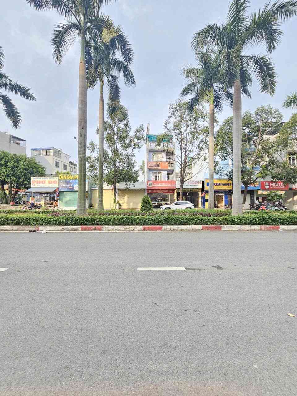 Bán nhà cấp 4 (5x24m), mặt tiền GS1 p.Đông Hòa gần GO Dĩ An, đang thuê 13tr/th