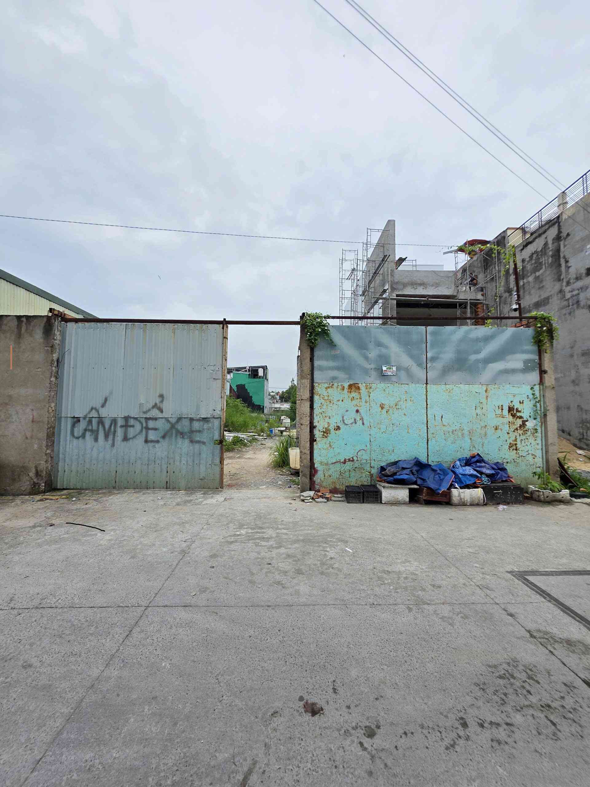 Bán đất 15x51m, hẻm Nguyễn Hữu Cảnh p. Đông Hòa gần trường cấp 1