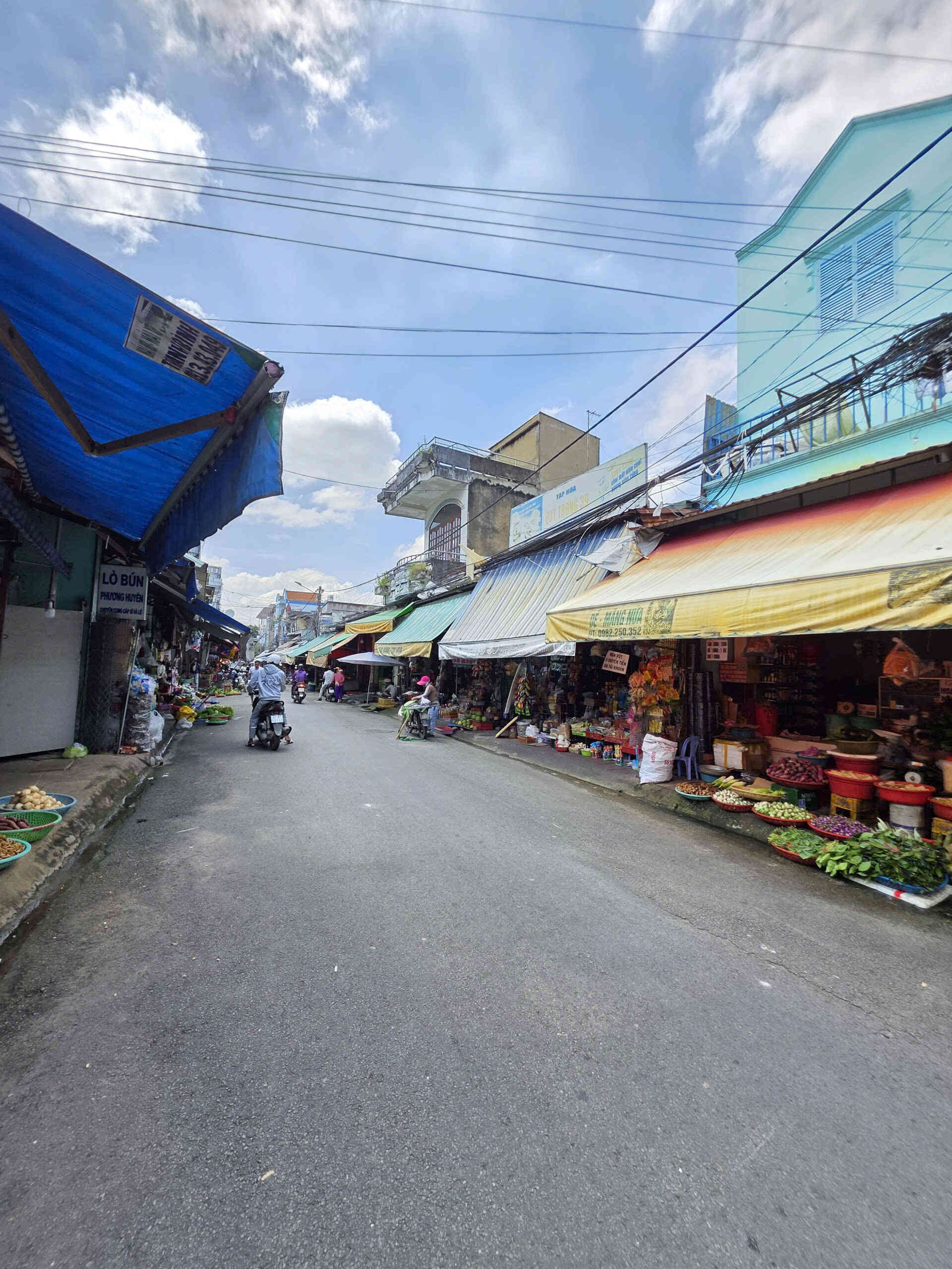 Bán dãy trọ 5x30m, mặt tiền chợ 434, p. Bình Hòa, thu 27tr/th