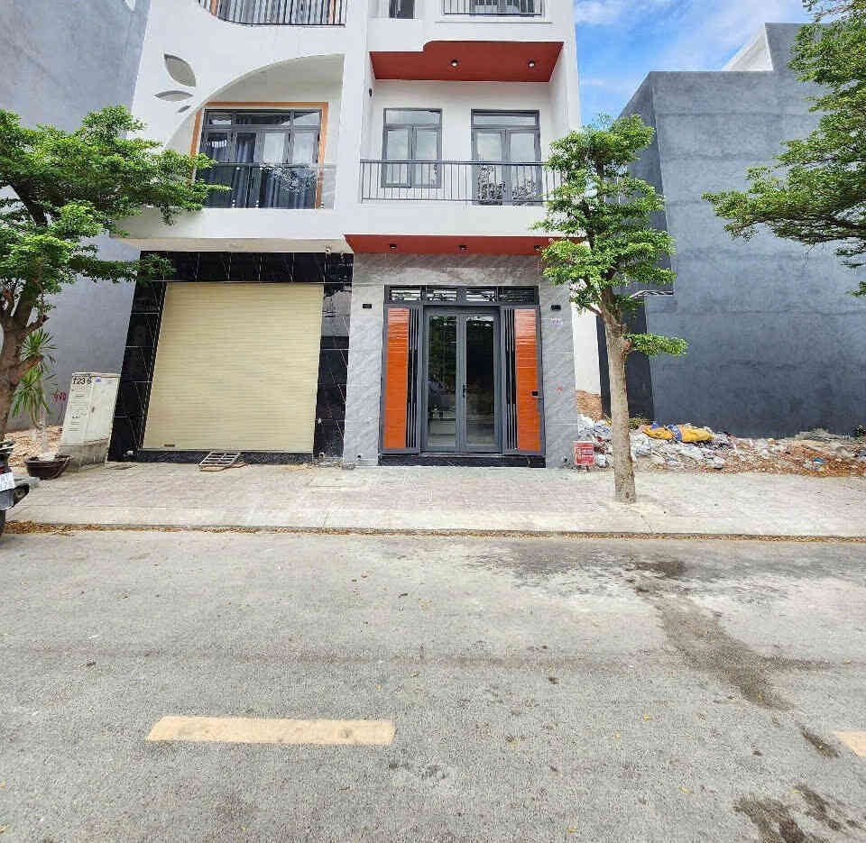 Bán đất 4x15.5m, đường D6 KDC Lộc Phát p. Thuận Giao