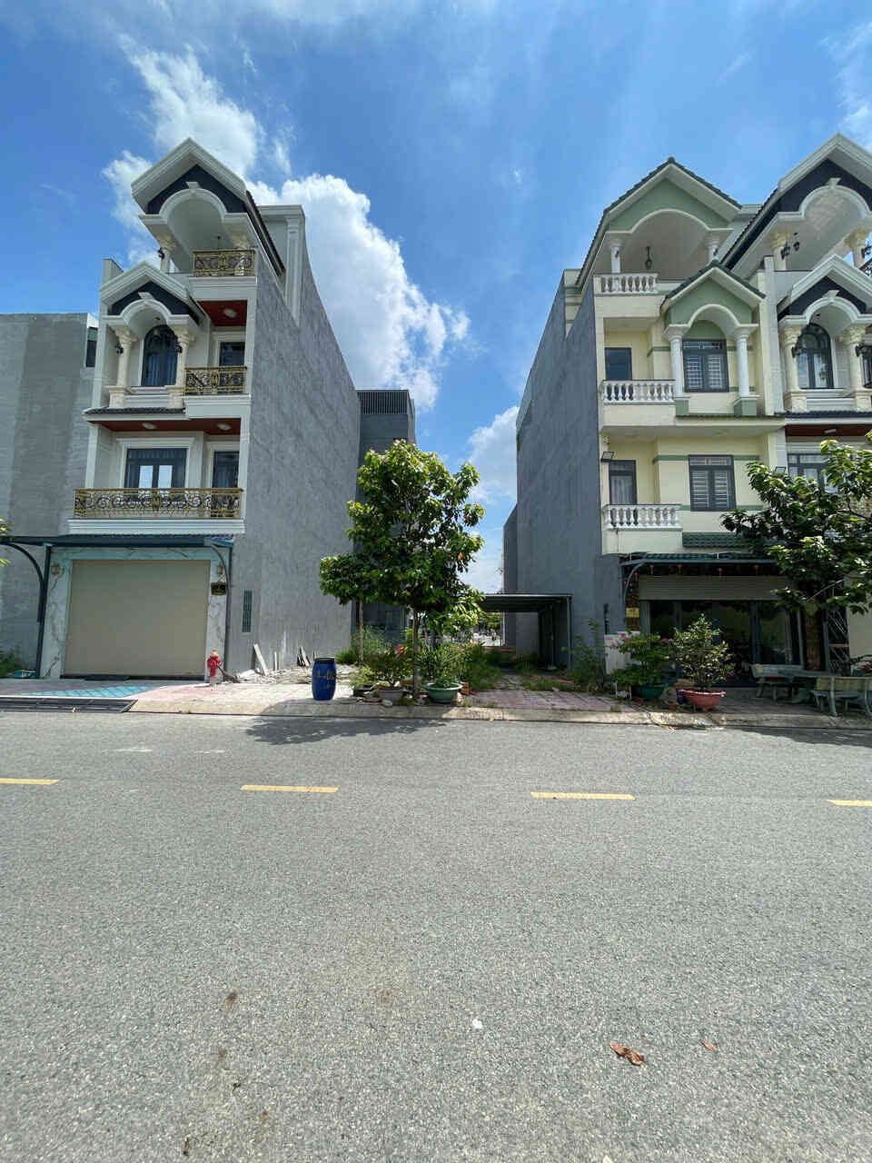 Bán đất 5x18m, đường D1 KDC Phú Hồng Thịnh 9 p. Bình An