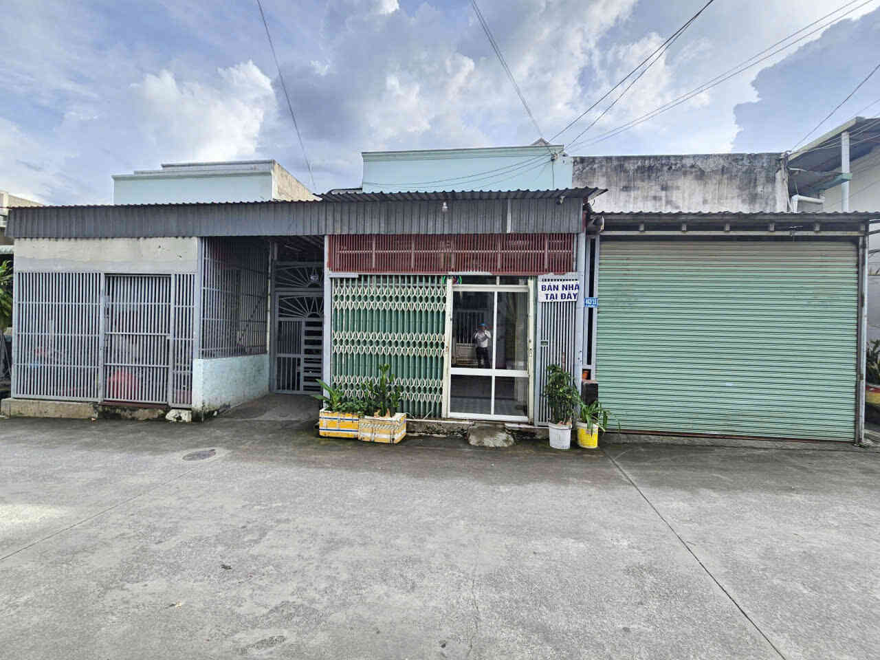 Bán dãy trọ 10x31m, hẻm Nguyễn Tri Phương p. An Bình gần chợ Dĩ An 2, thu 25tr/th