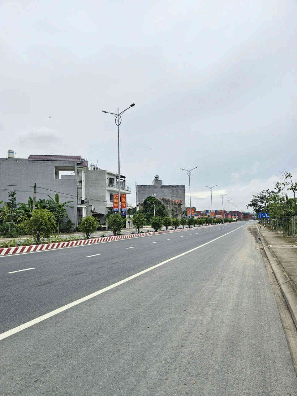 Bán nhà cấp 4 (4x13.7m), mặt tiền Thống Nhất p. Bình An, đang thuê 5tr/th