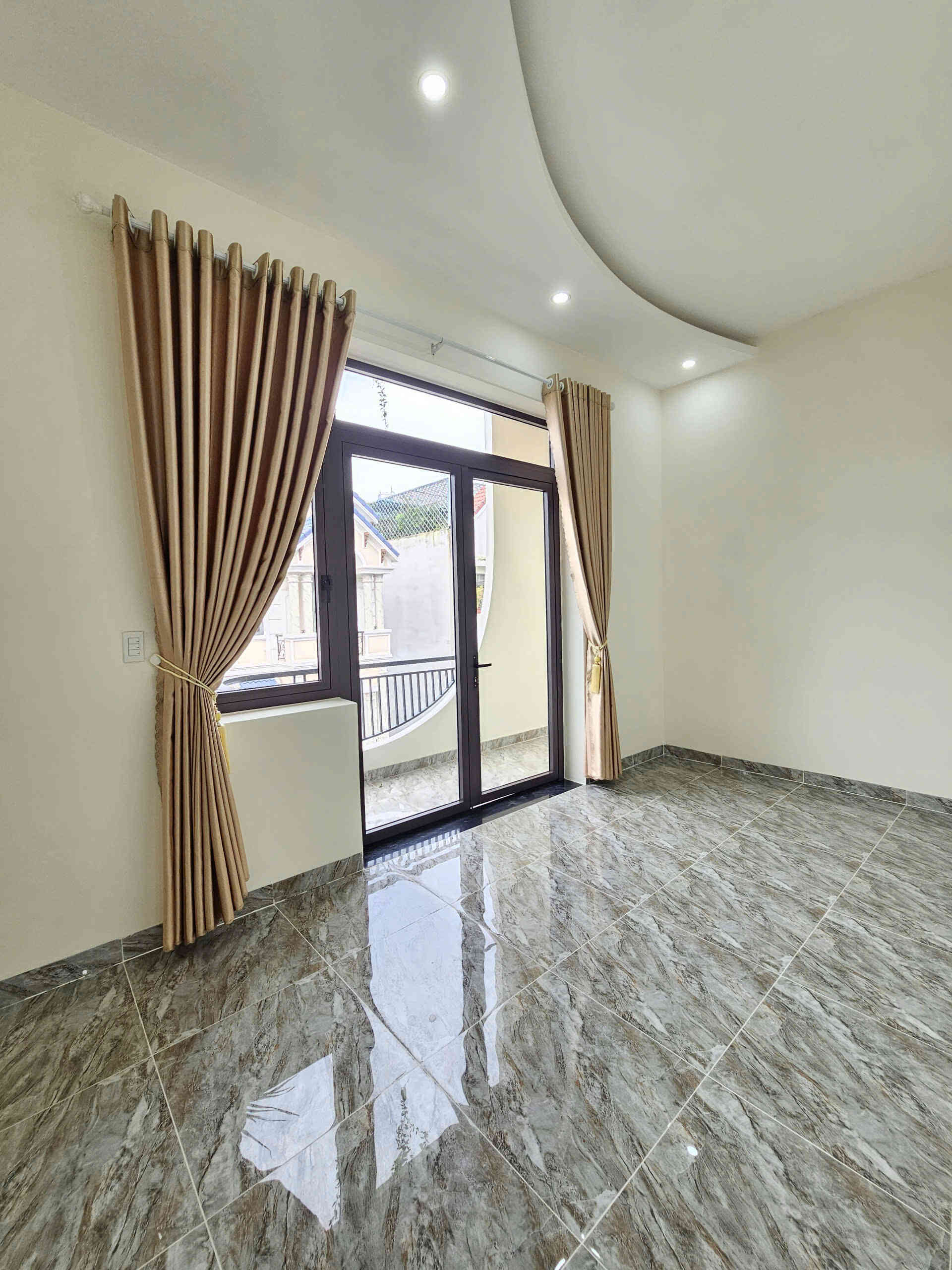 htl6899-(19)_optimized