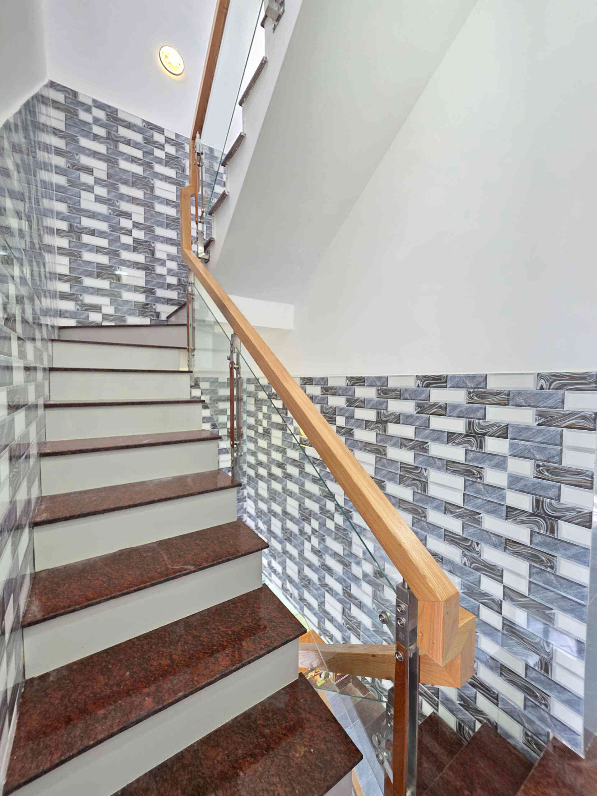 htl7096-(12)_optimized