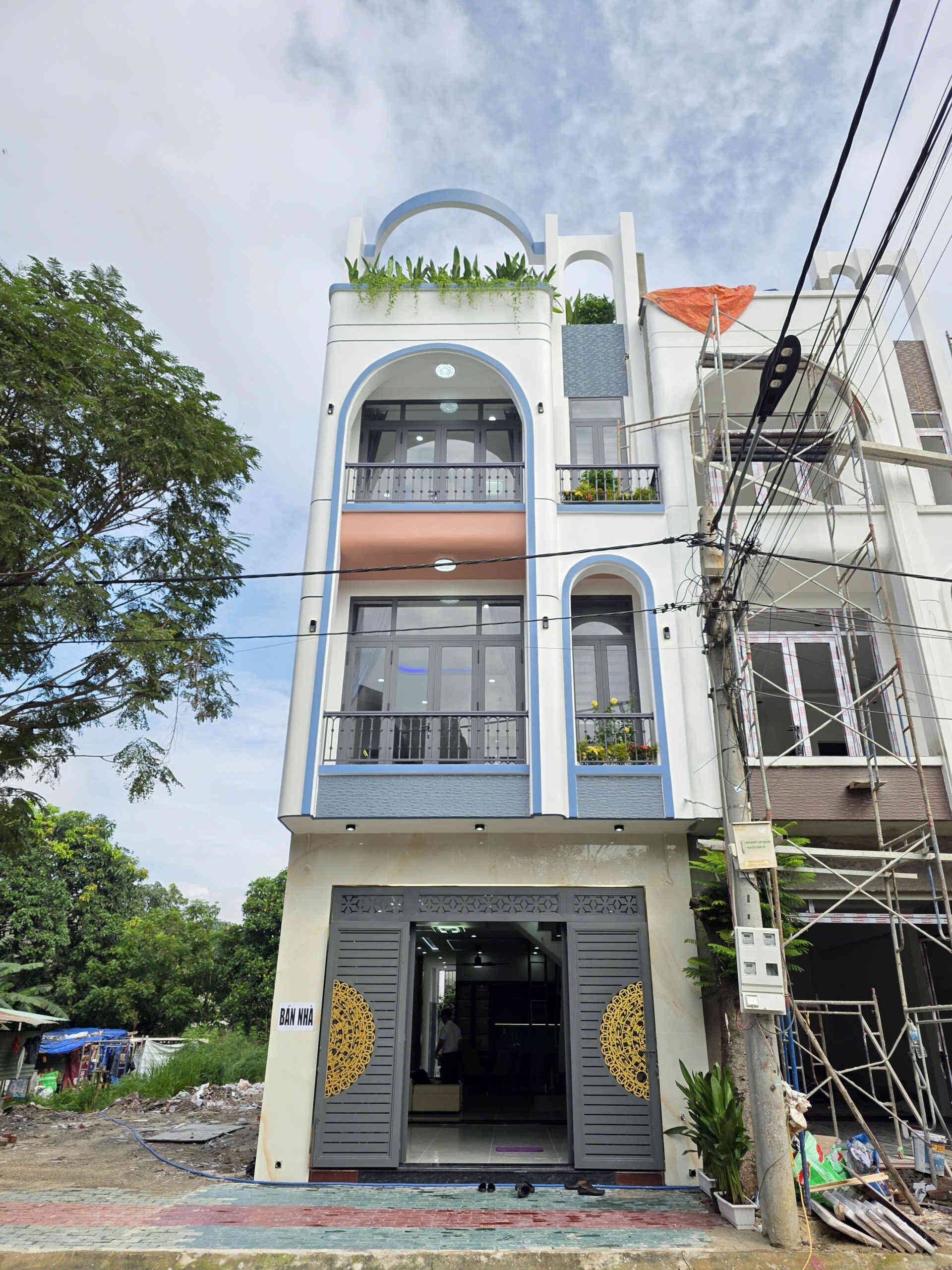 Bán nhà mới 1T2L 5x24m, đường số 2 KDC Đại Ngàn p. Thuận Giao, full nội thất