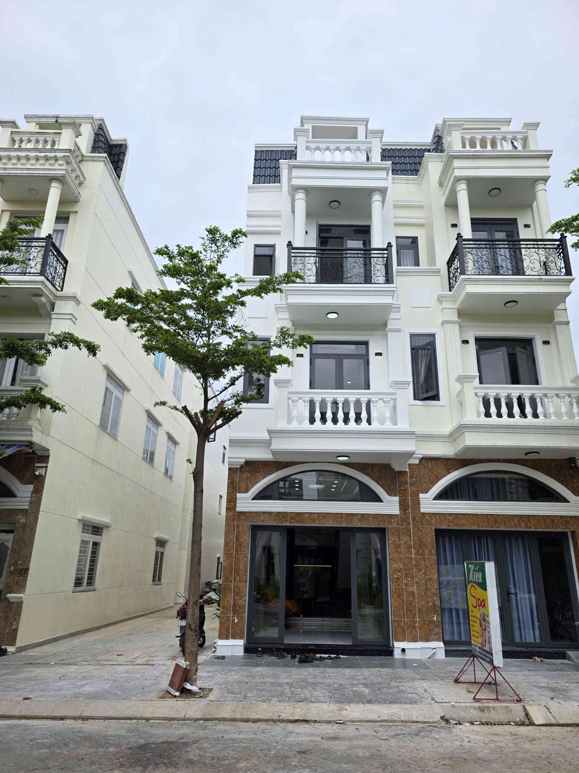 Bán căn góc mới 1T2L 4x15m, đường N4 KDC Icon Central p.Tân Đông Hiệp, full nội thất