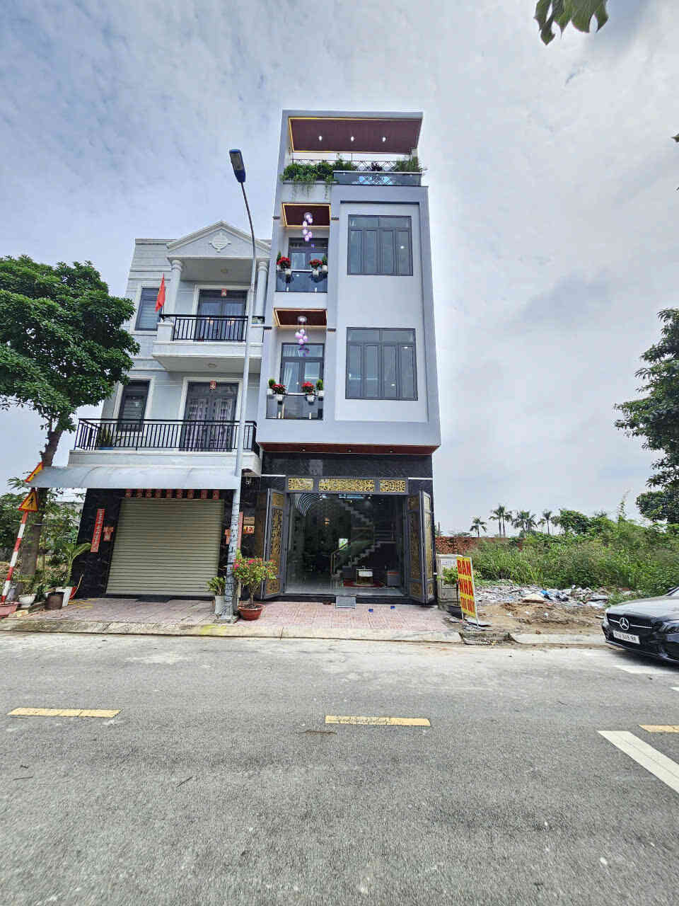 Bán nhà mới 1T2L 5x12m, đường D4 KDC Phúc Đạt p.Tân Đông Hiệp, full nội thất