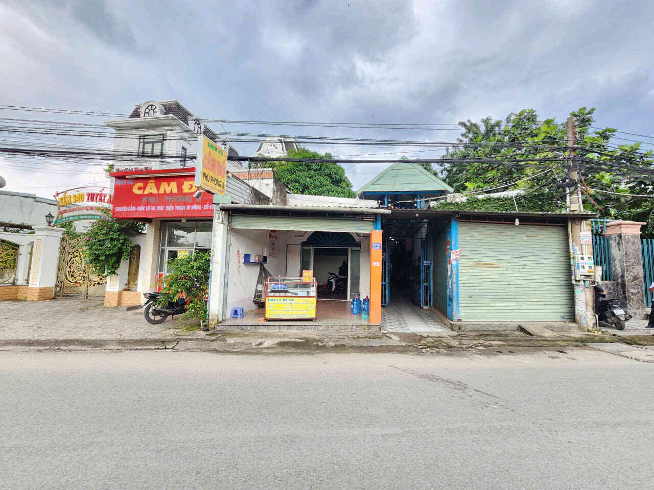 Bán dãy trọ 10x67m, hẻm ĐT.743C p. Tân Đông Hiệp, thu 60tr/th