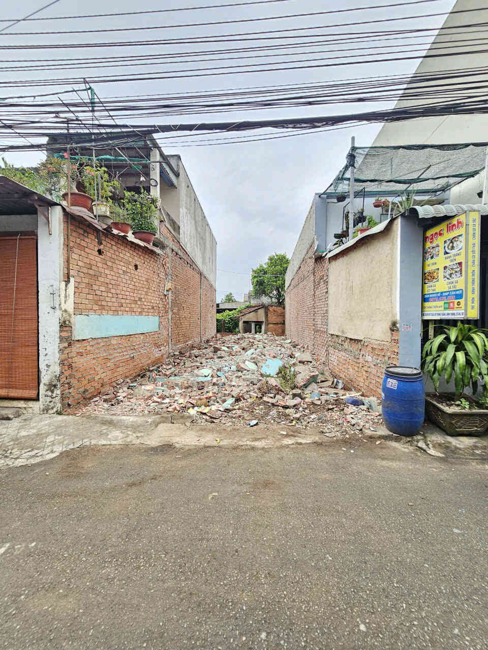 Bán đất 5x15.4m, hẻm ĐT.743A p. Bình Thắng gần chợ Bình An