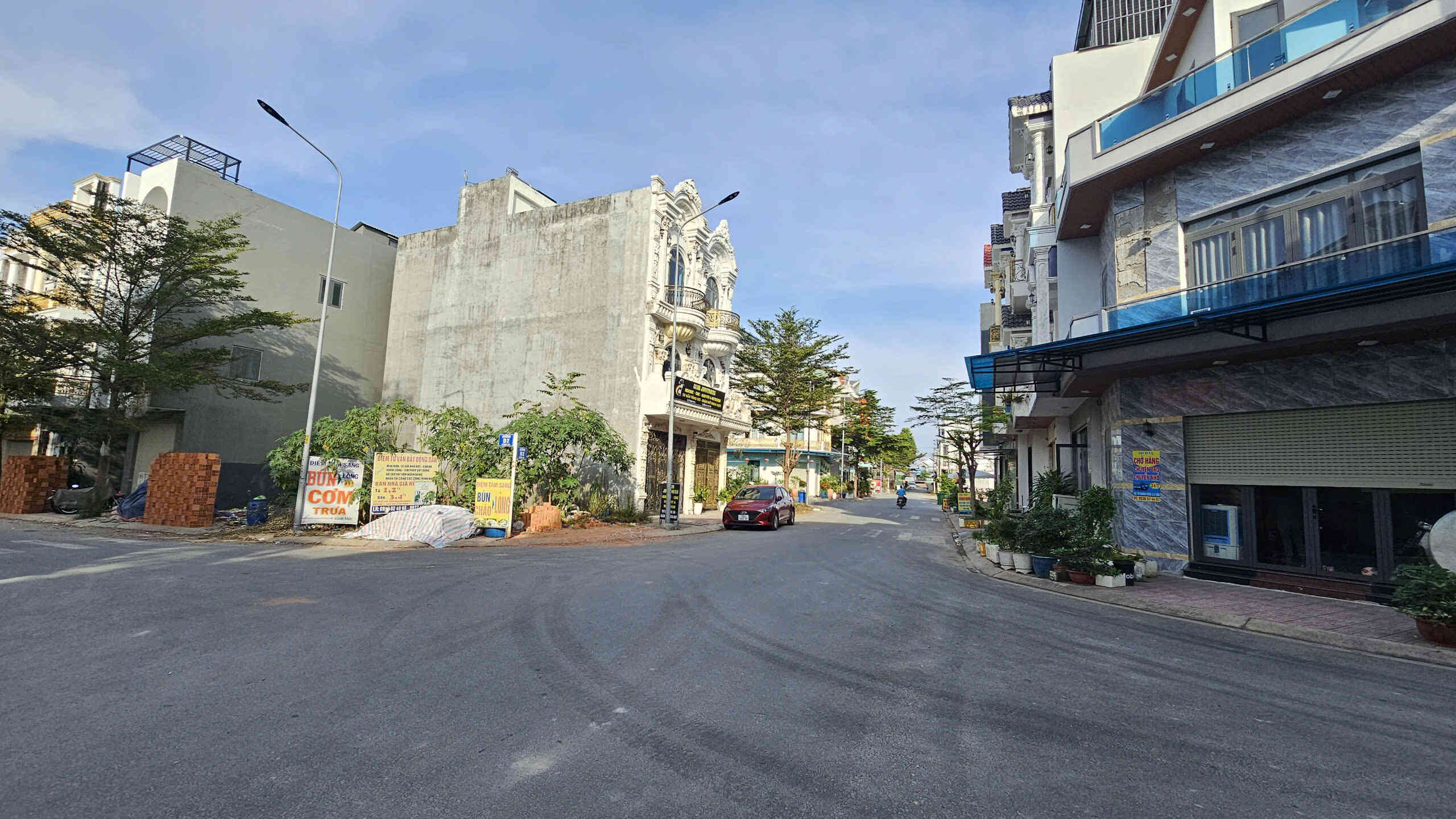 Bán lô góc 6.6x15.3m, đường D2 KDC Phú Hồng Đạt p.Bình Chuẩn