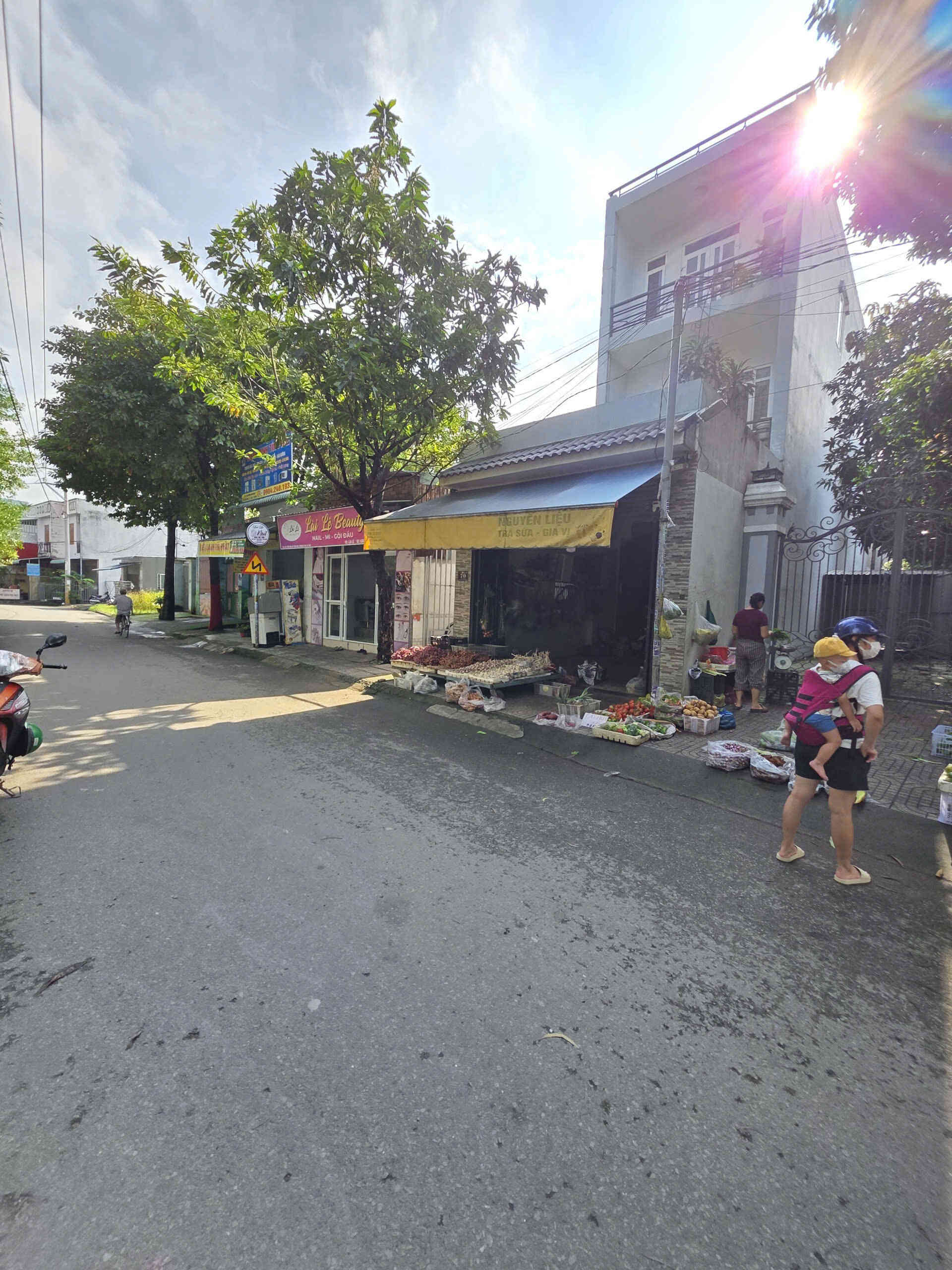 Bán nhà cấp 4+phòng trọ 5.1x38m, mặt tiền Tân Long p. Tân Đông Hiệp gần chợ