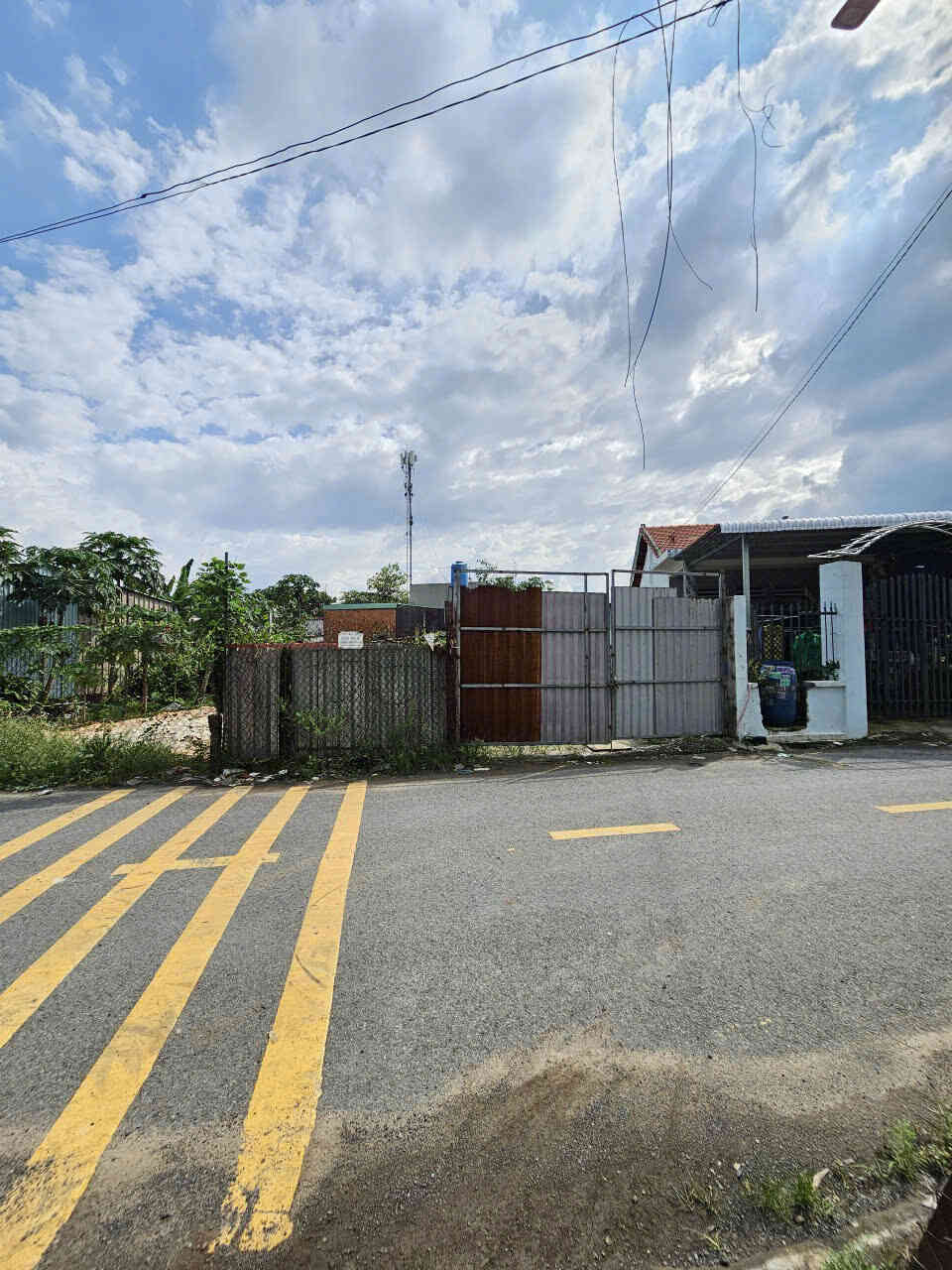 Bán đất 7x23m, mặt tiền Trần Thị Xanh p. Tân Đông Hiệp gần TTYT Dĩ An