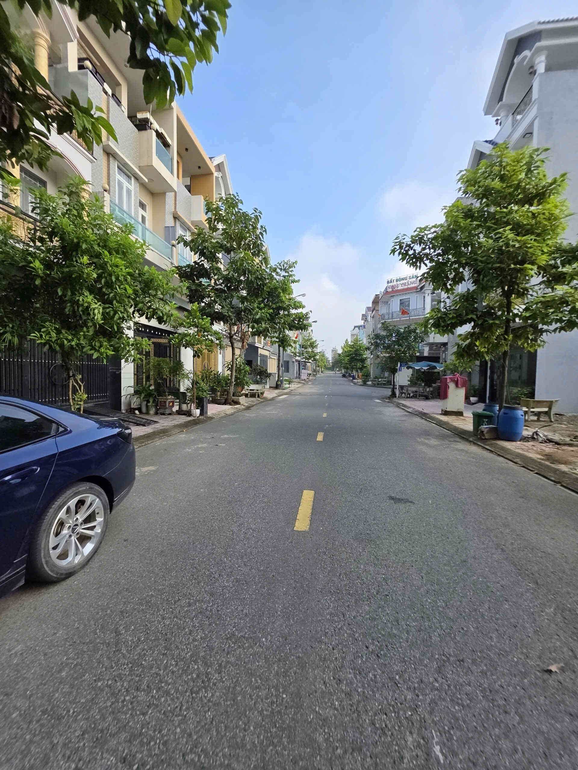 Bán đất 4.5x16.7m, đường D1 KDC Phú Hồng Thịnh 6 p.Bình An