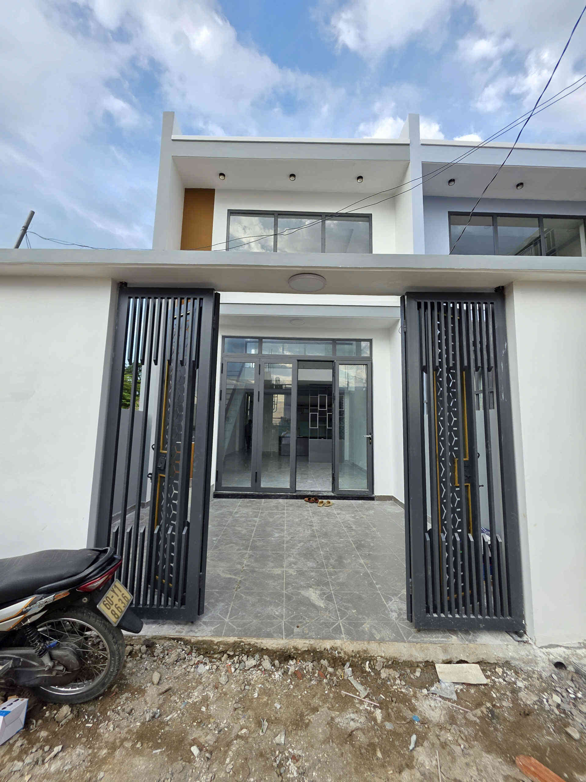 Bán nhà mới cấp 4 (4.7x17m), hẻm Phạm Văn Diêu p. Tân Hạnh