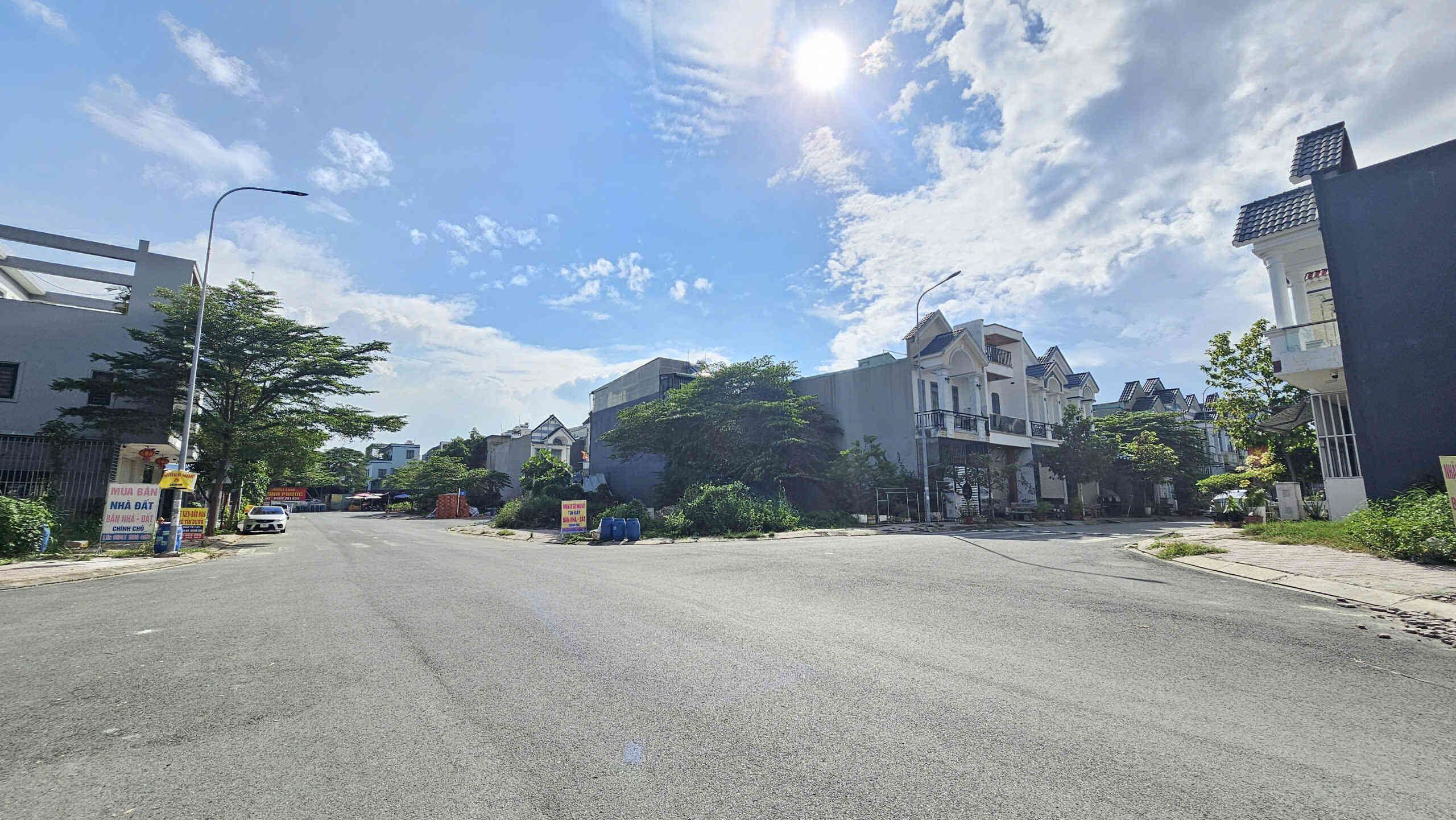 Bán lô góc 7.5x15m, đường D2 KDC Phú Hồng Thịnh 8 p.Bình Chuẩn, thổ cư 100%