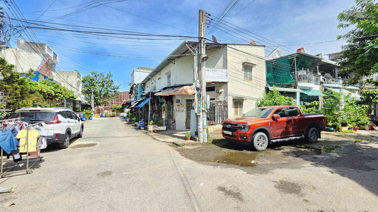 Bán căn góc dãy trọ 6x15m, KDC Tân Đông Hiệp p.Tân Đông Hiệp, thu 8tr/th