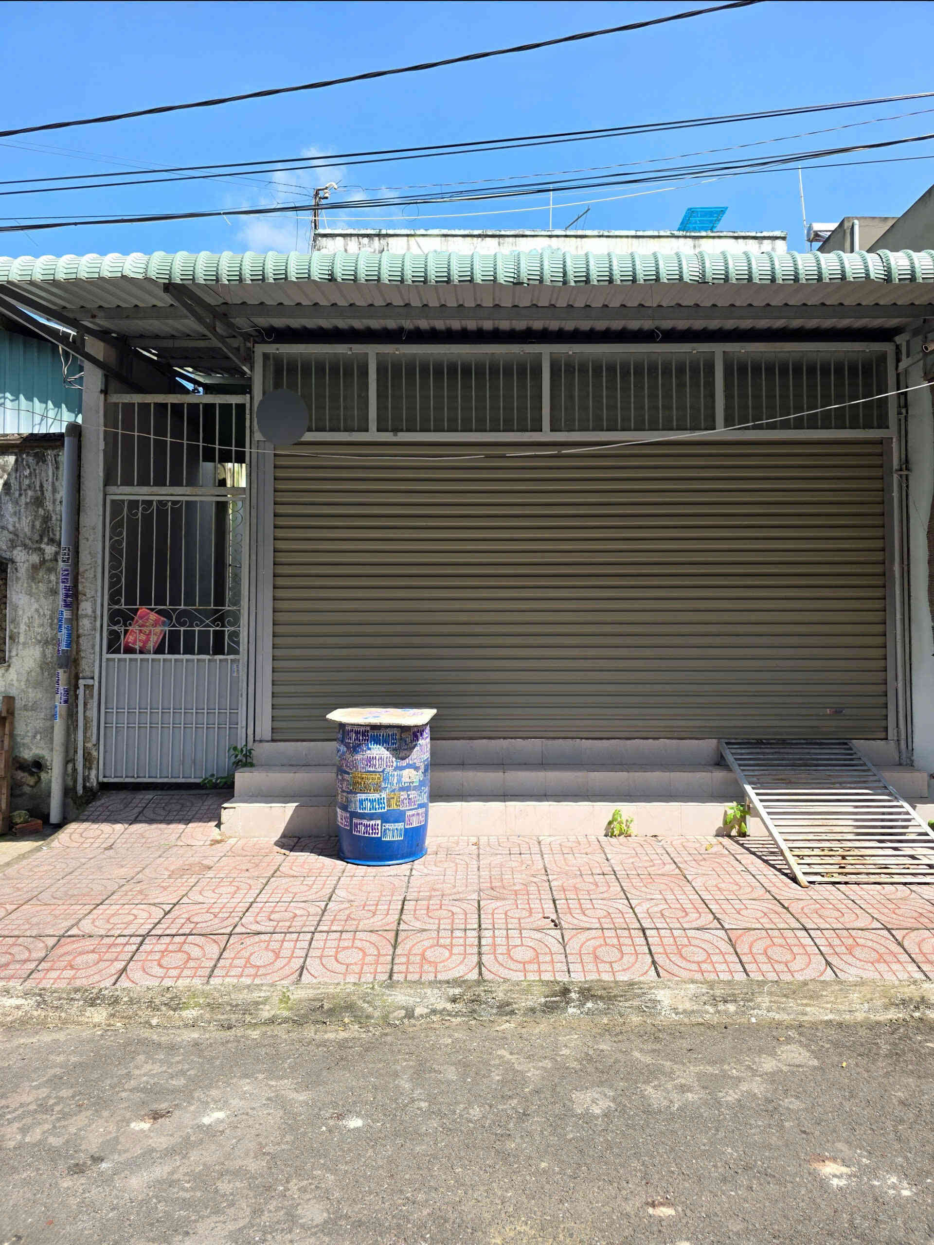 Bán nhà cấp 4 (6.3x16m), đường số 1 KDC Sóng Thần 2, đang thu 8tr/th