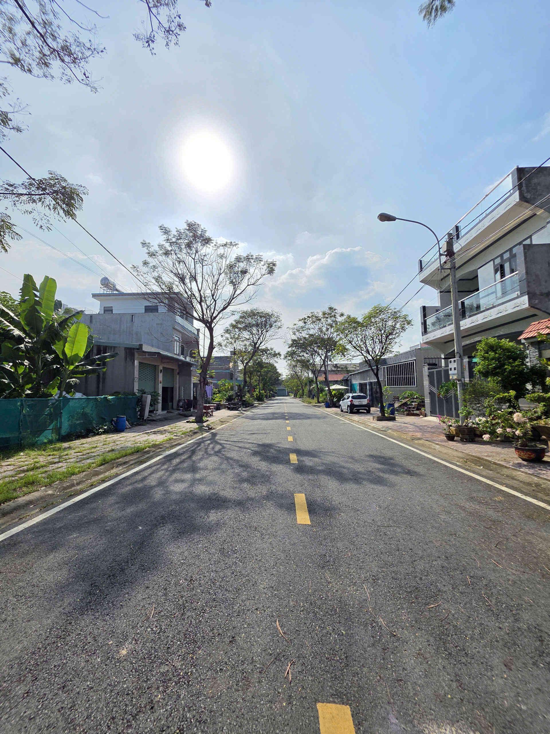 Bán đất biệt thự 7.5x20m, đường D11 KDC Châu Thới p.Bình An gần làng đại học