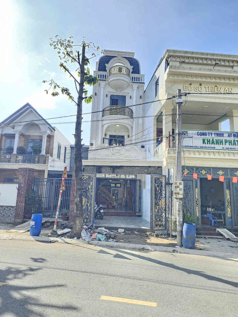 Bán nhà mới 1T3L 4.9x21m hoàn công, mặt tiền Nguyễn Đình Chiểu P. Đông Hòa