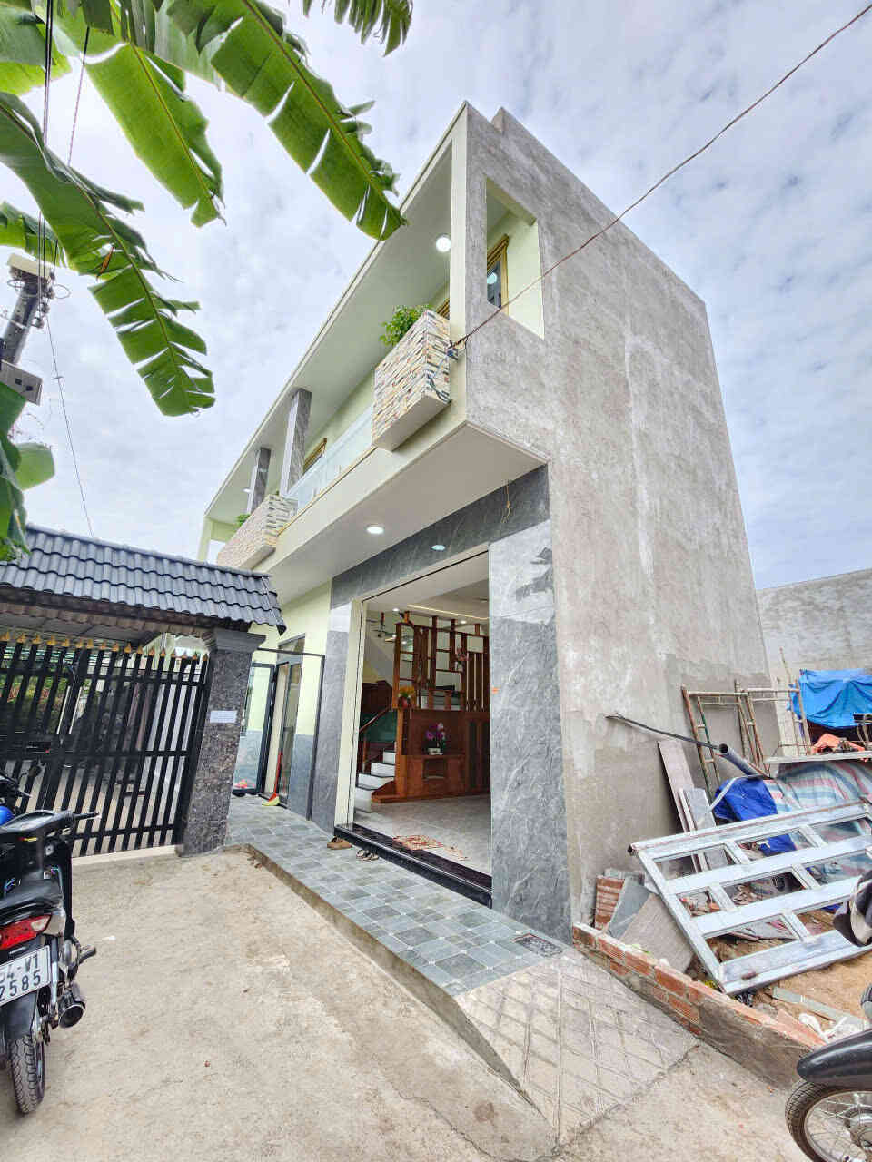 Bán nhà mới 1T1L 5.5x15.5m, hẻm Phạm Văn Diêu p. Tân Hạnh