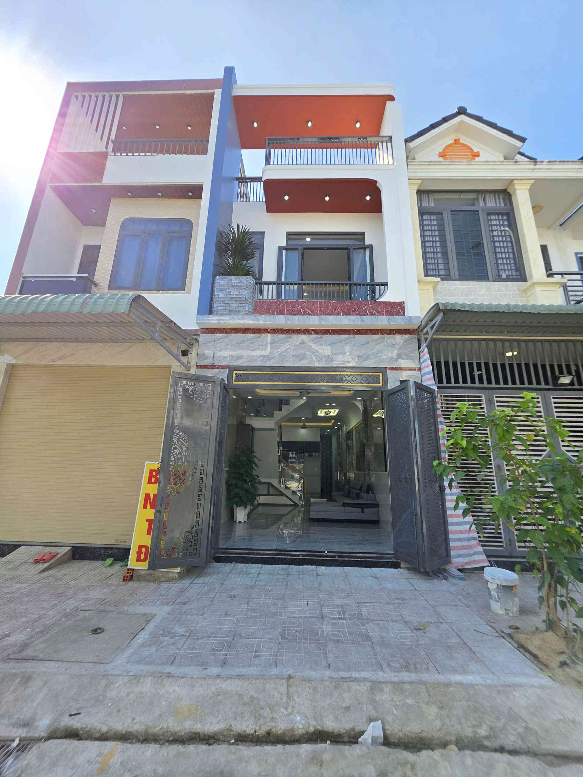 Bán nhà mới 1T1L 4x15m, đường N5 KDC Phú Hồng Thịnh 8 p.Bình Chuẩn, full nội thất