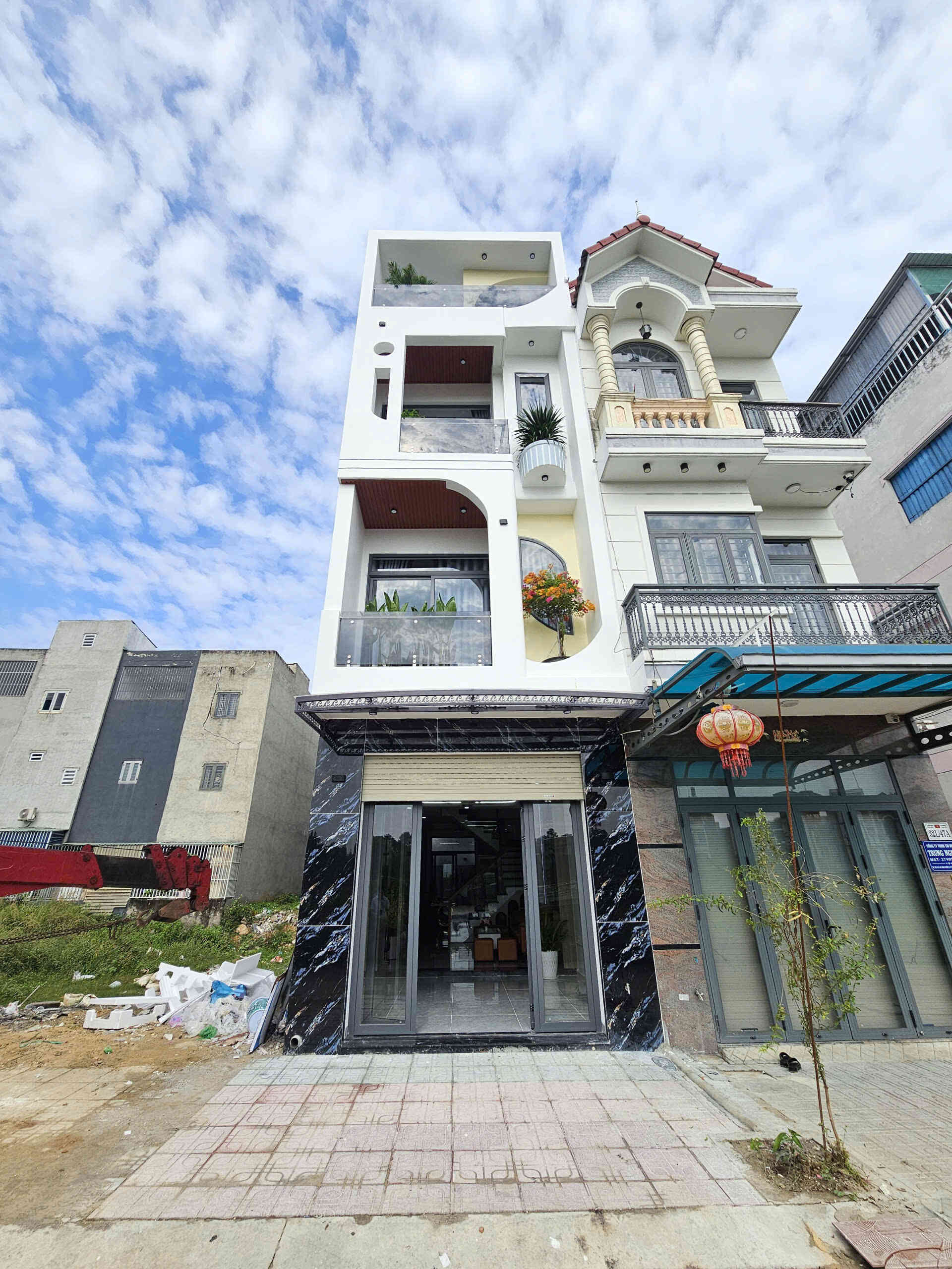 Bán nhà mới 1T2L 4x18m hoàn công, đường D6 KDC Phú Gia Huy p.Bình Chuẩn gần chợ Phú Phong, full nội thất