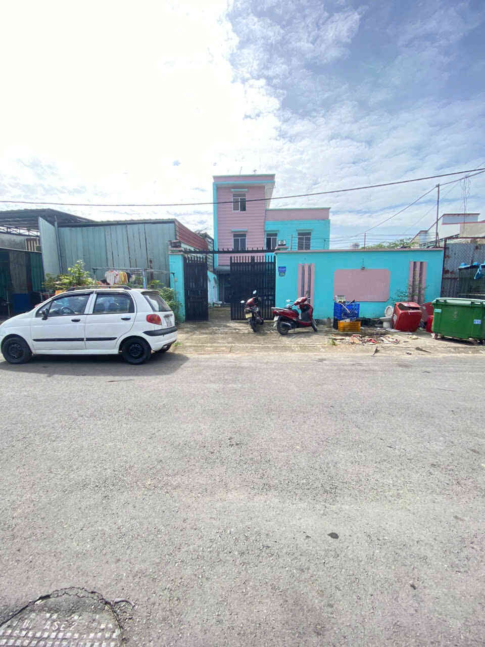 Bán nhà nghỉ 1T2L 10x30m hoàn công, đường N9 KDC Đông An p. Tân Đông Hiệp kế chung cư Bcon