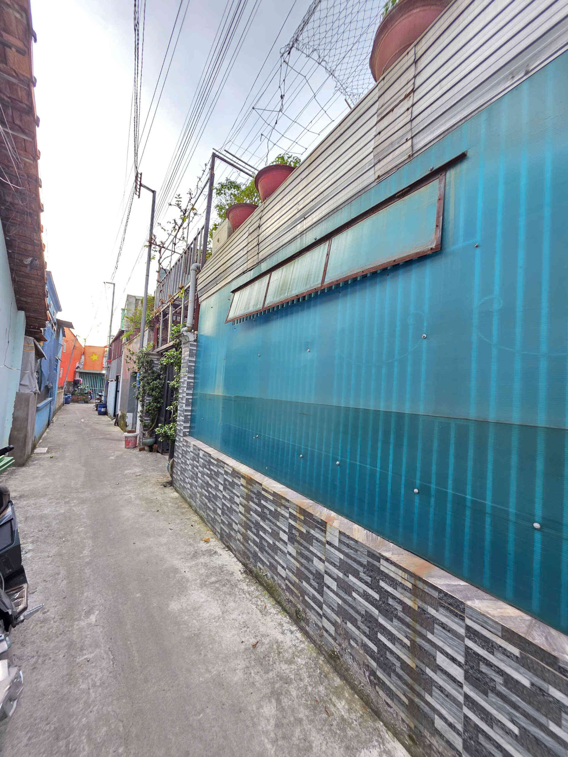 Bán nhà cấp 4 (9.4x10m), hẻm ĐT.743B p. Tân Đông Hiệp gần TTYT Dĩ An