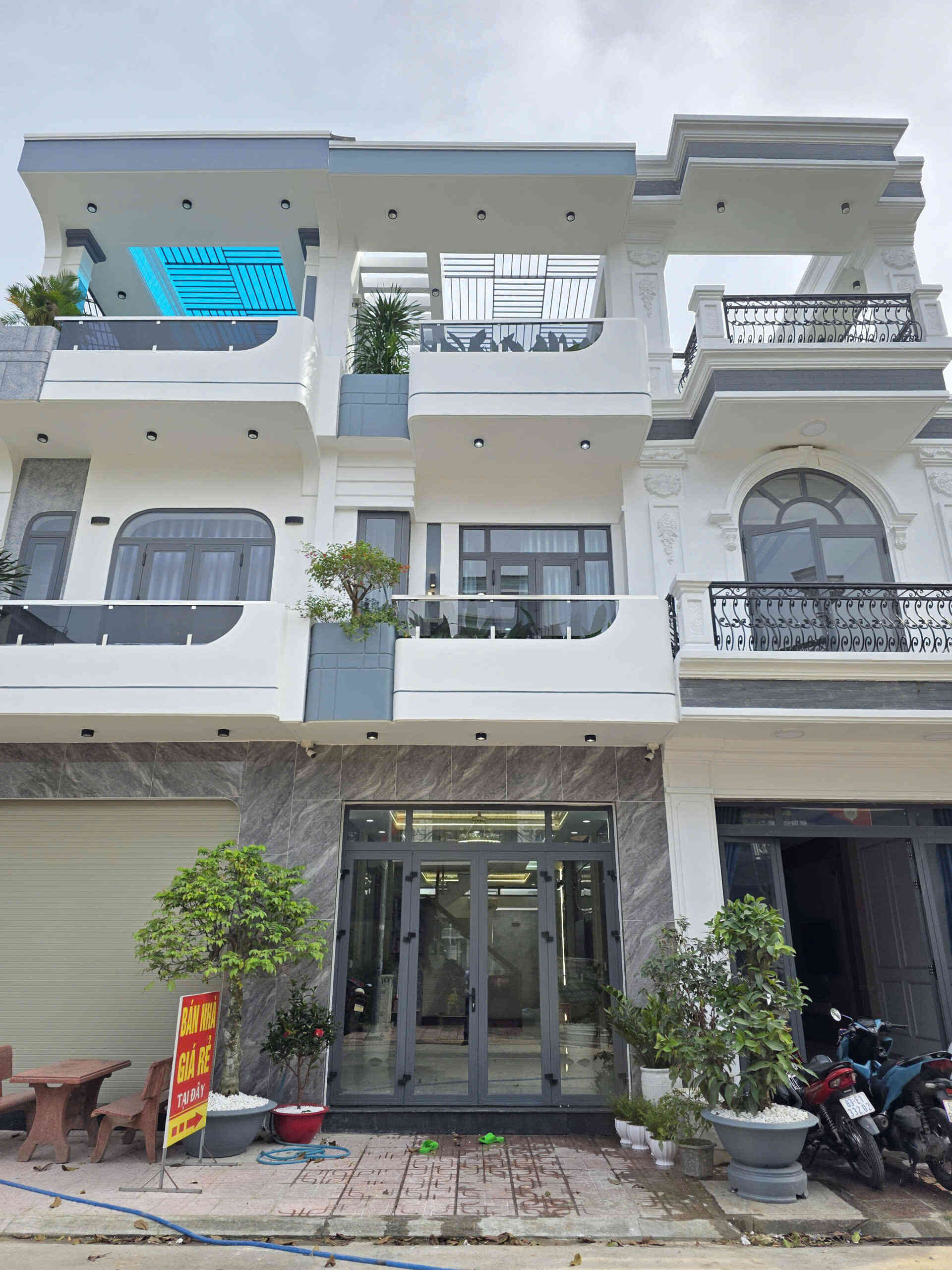 Bán nhà 1T2L 4x17m hoàn công, đường D1 KDC Lê Phong Bình Chuẩn 1, full nội thất