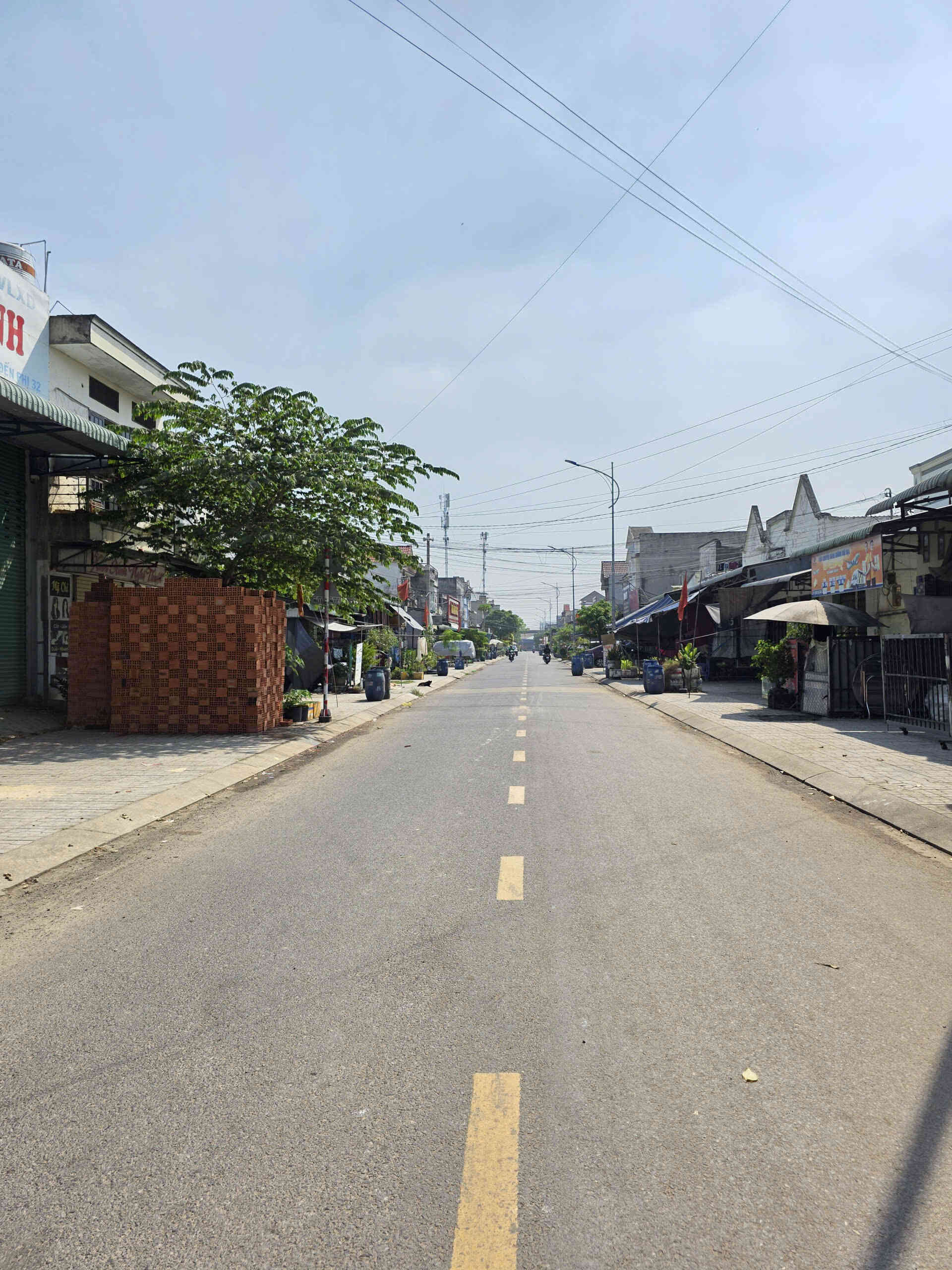 Bán kho xưởng 10x30m, đường D12 KDC Thuận Giao p. Thuận Giao, đang thuê 25tr/th