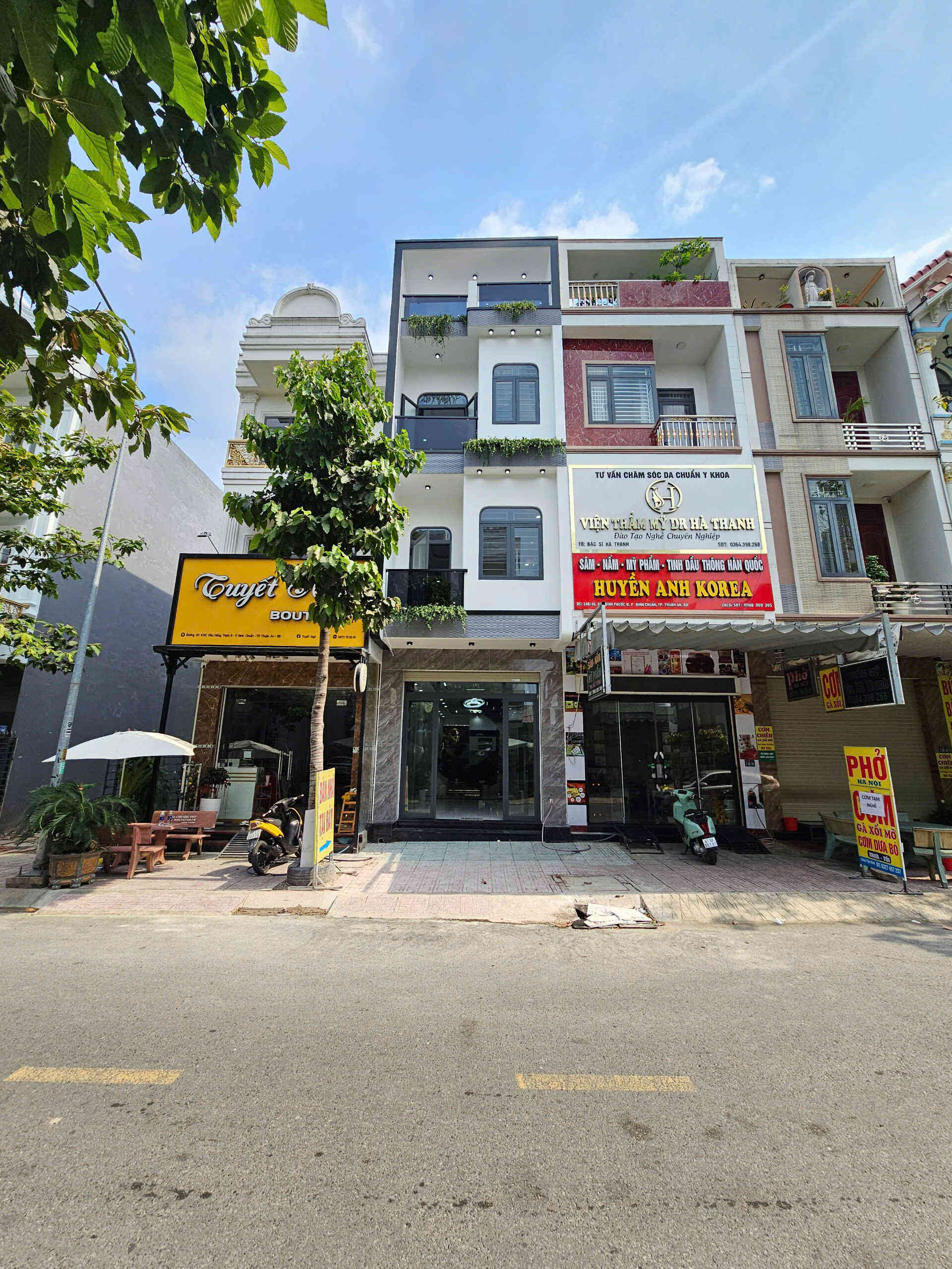 Bán nhà mới 1T2L 4x18m hoàn công, đường N1 KDC Phú Hồng Thịnh 8 p. Bình Chuẩn, full nội thất