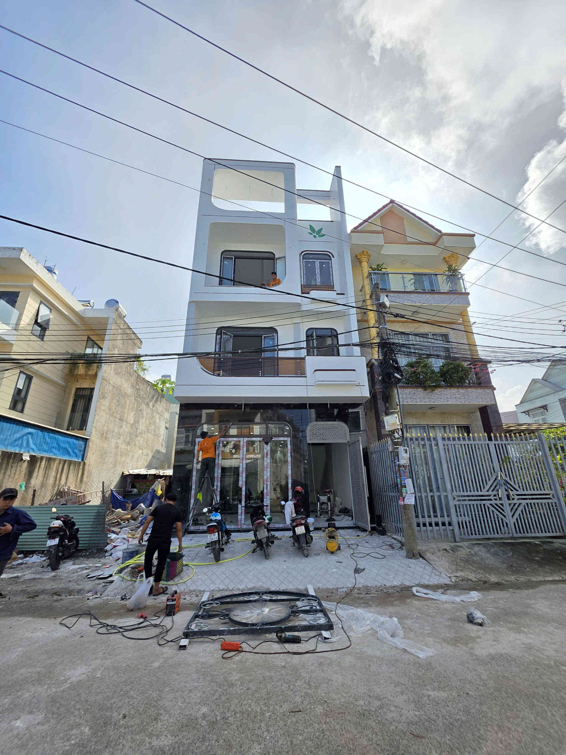 Bán nhà mới 1T2L 6x17.6m hoàn công, hẻm Nguyễn Thị Tồn p. Bửu Hòa kế bên công viên