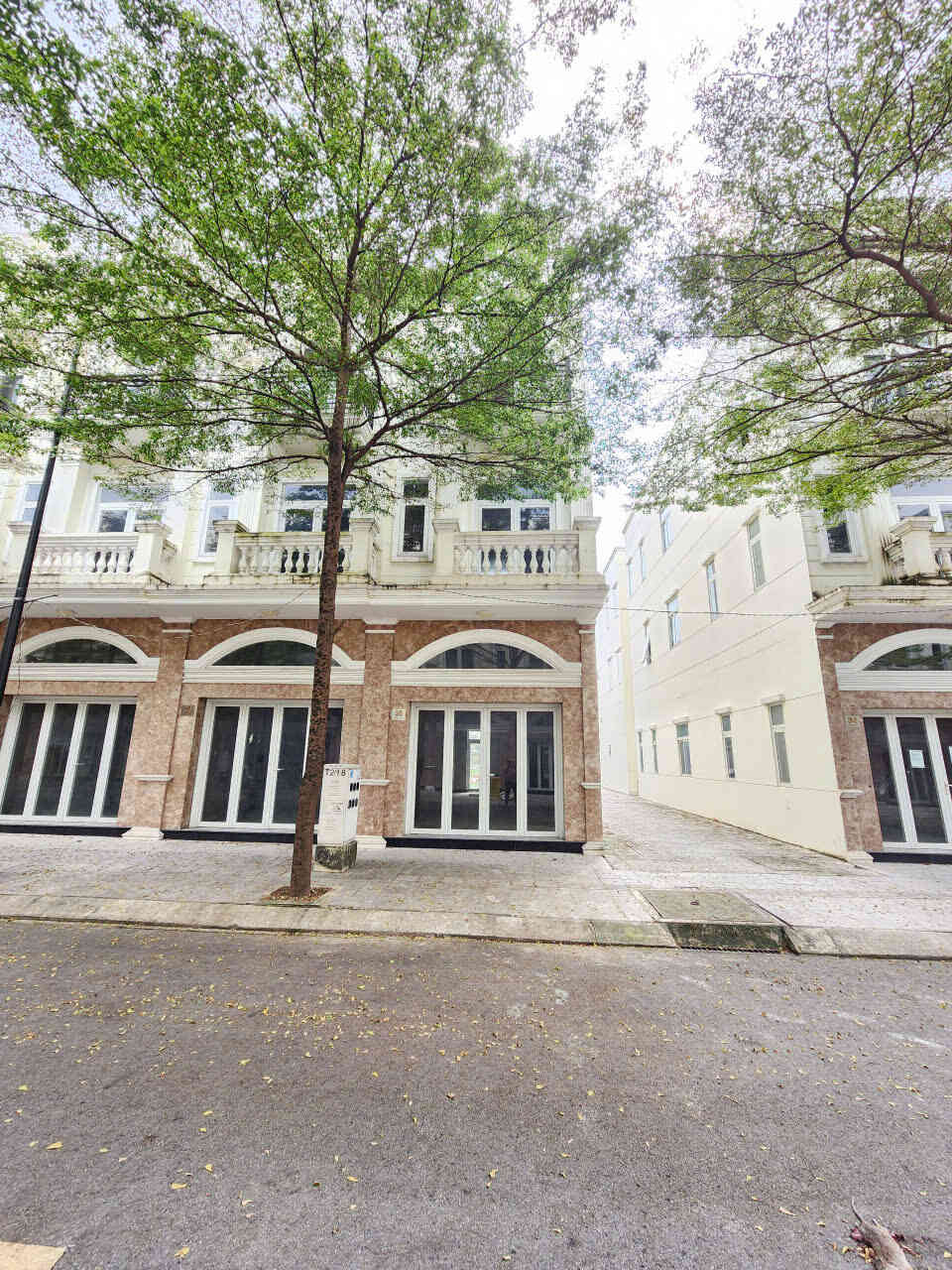 Bán căn góc 4x15m hoàn công, đường N1 KDC Icon Central p.Tân Đông Hiệp, full nội thất