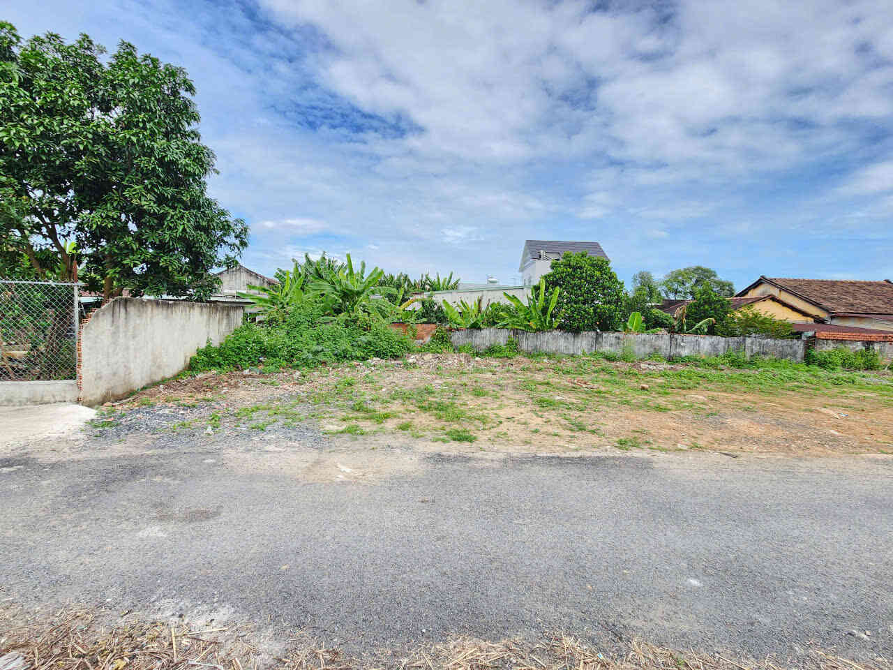 Bán đất 5.5x11m, hẻm Bùi Hữu Nghĩa p. Tân Hạnh