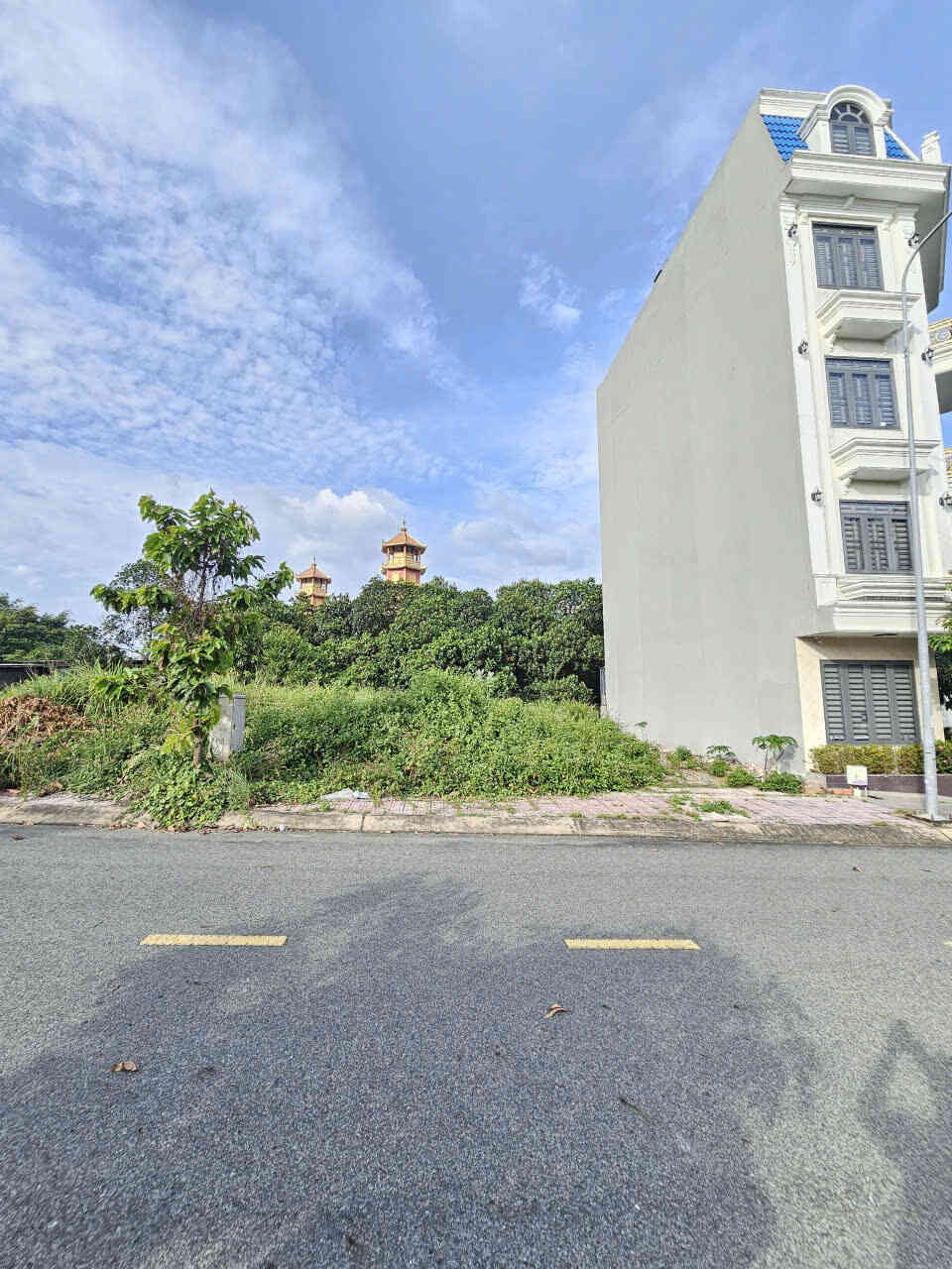 Bán đất 4x15.8m, đường N1 KDC Phú Hồng Thịnh 10 p.Bình An gần làng đại học