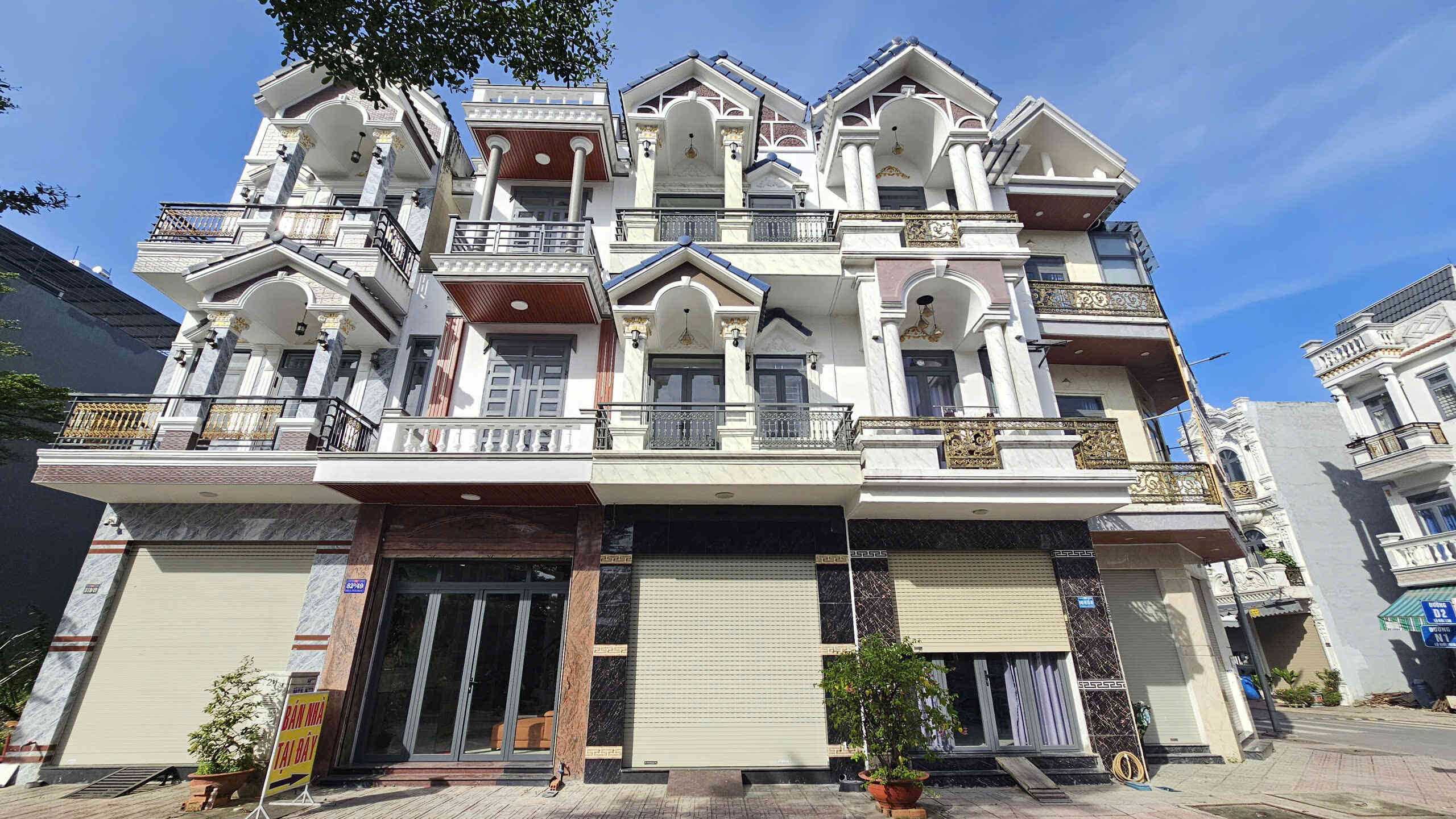 Bán nhà kế công viên 1T2L 4x15m, đường D2 KDC Phú Hồng Đạt (Trục chính)