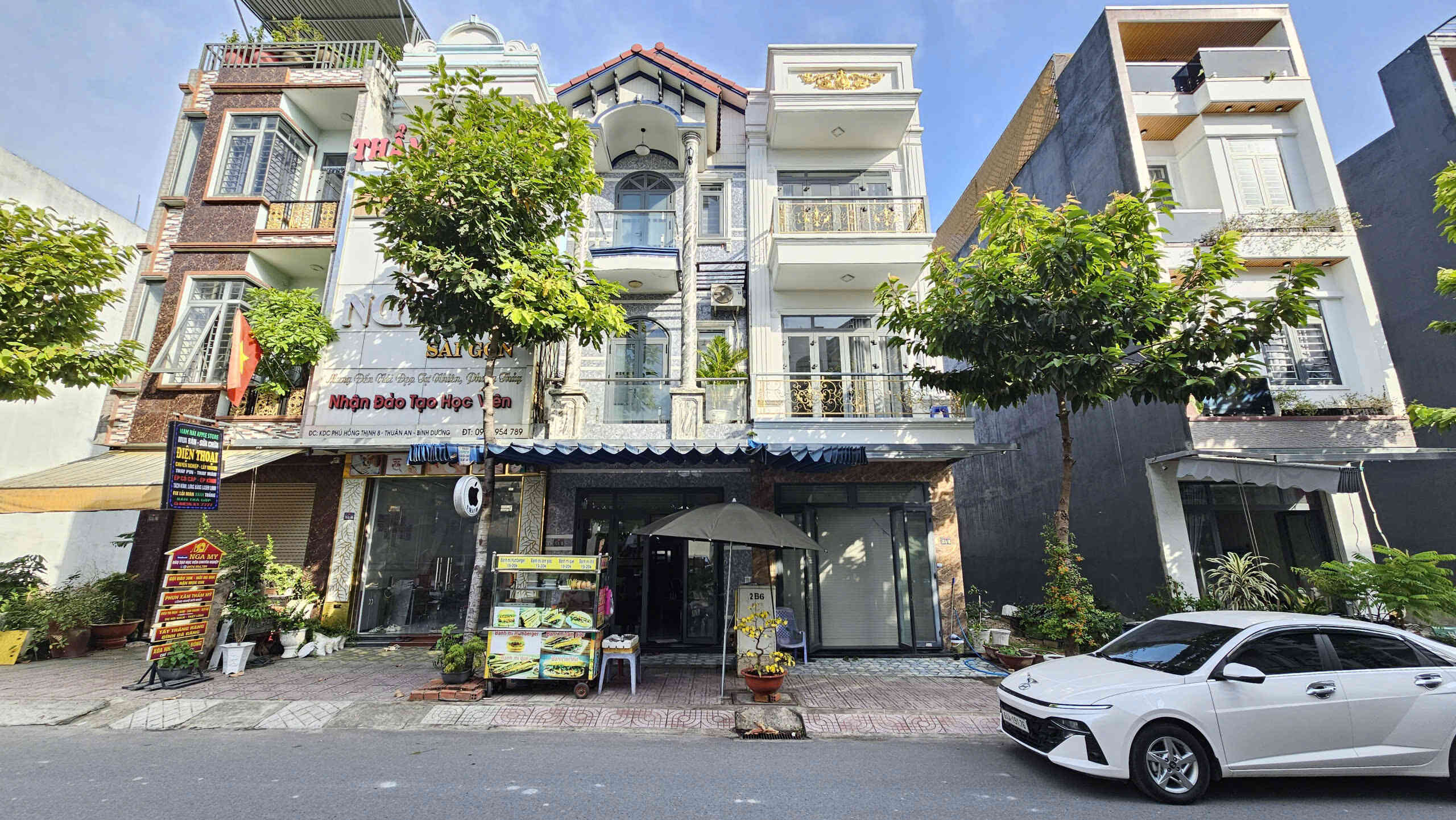 Bán nhà 1T2L 4x17.3m, đường N1 KDC Phú Hồng Thịnh 8 (Trục chính)