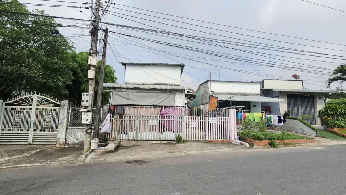 Bán dãy trọ 5.3×42.5m, mặt tiền Hưng Định 17 p. Hưng Định, thu nhập 10tr/th