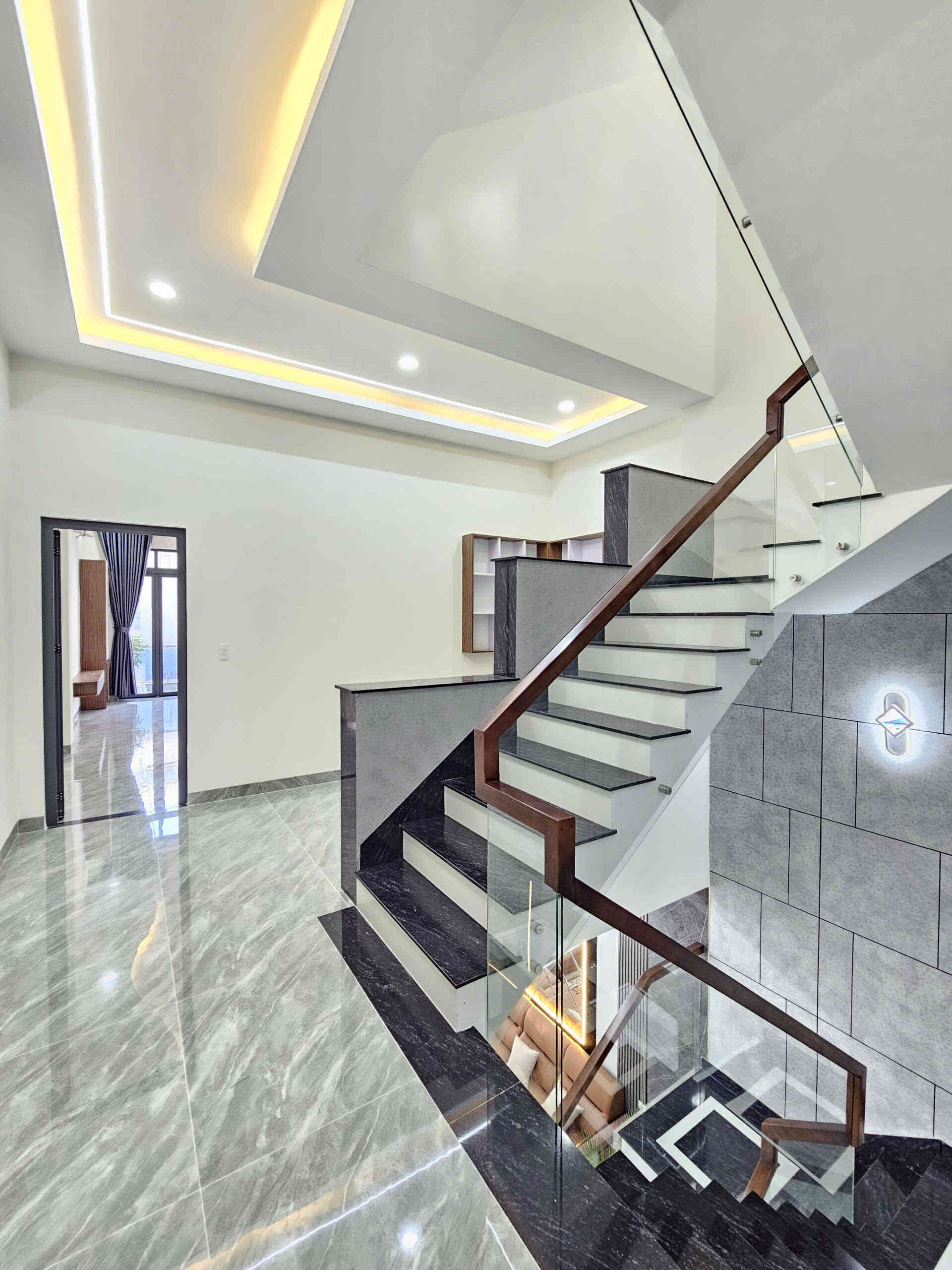 Bán nhà mới 1T2L 5x20m hoàn công, đường N1 KDC The Suncity p.An Phú, full nội thất