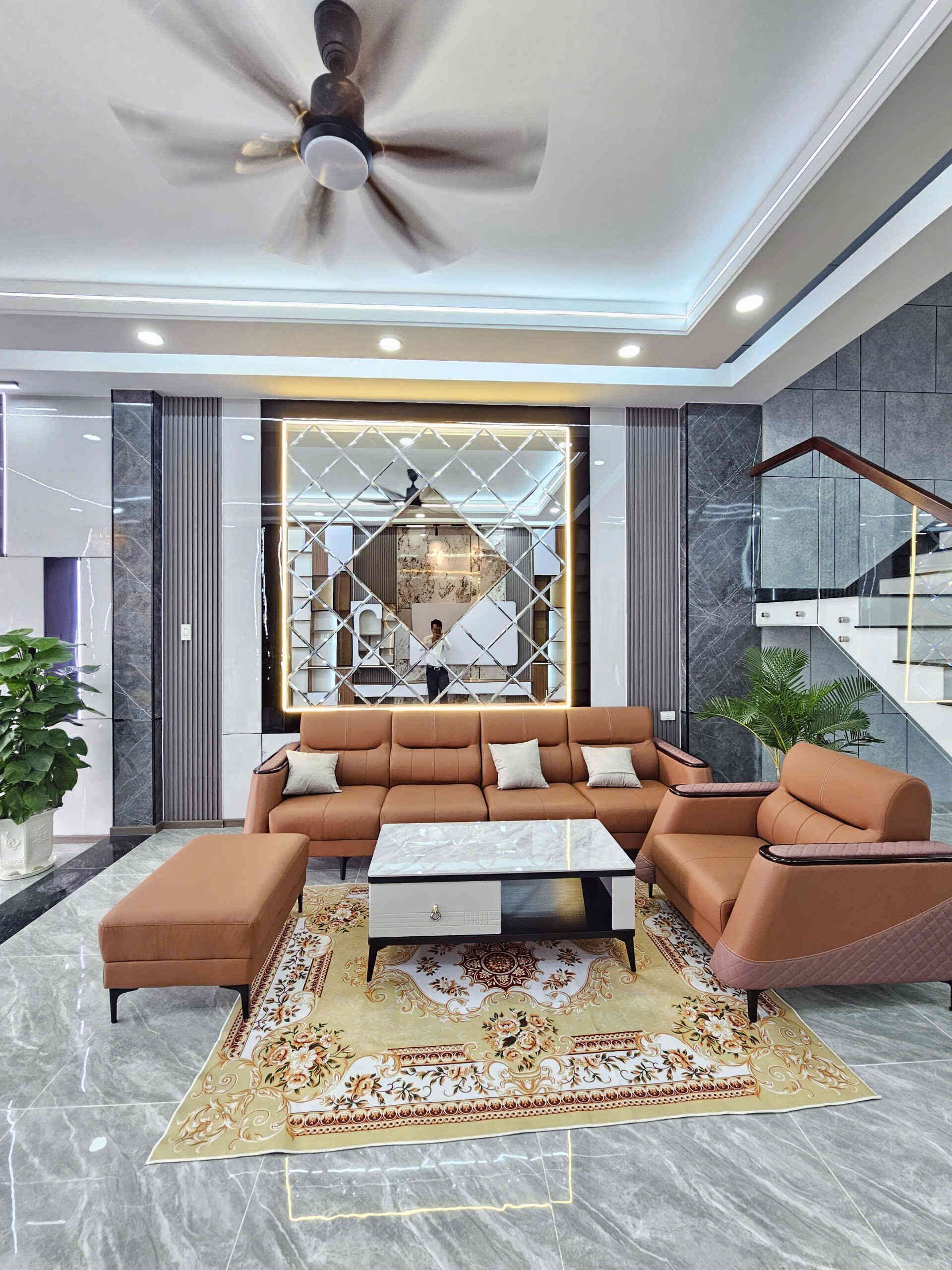Bán nhà mới 1T2L 5x20m hoàn công, đường N1 KDC The Suncity p.An Phú, full nội thất