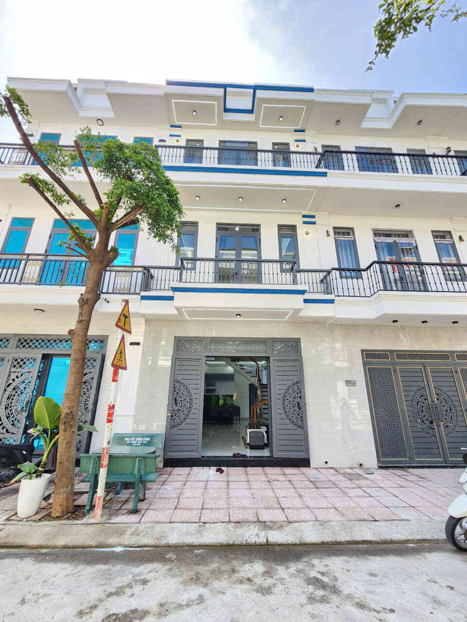 Bán nhà mới 1T2L 5x12m hoàn công, đường N2 KDC U&I, full nội thất