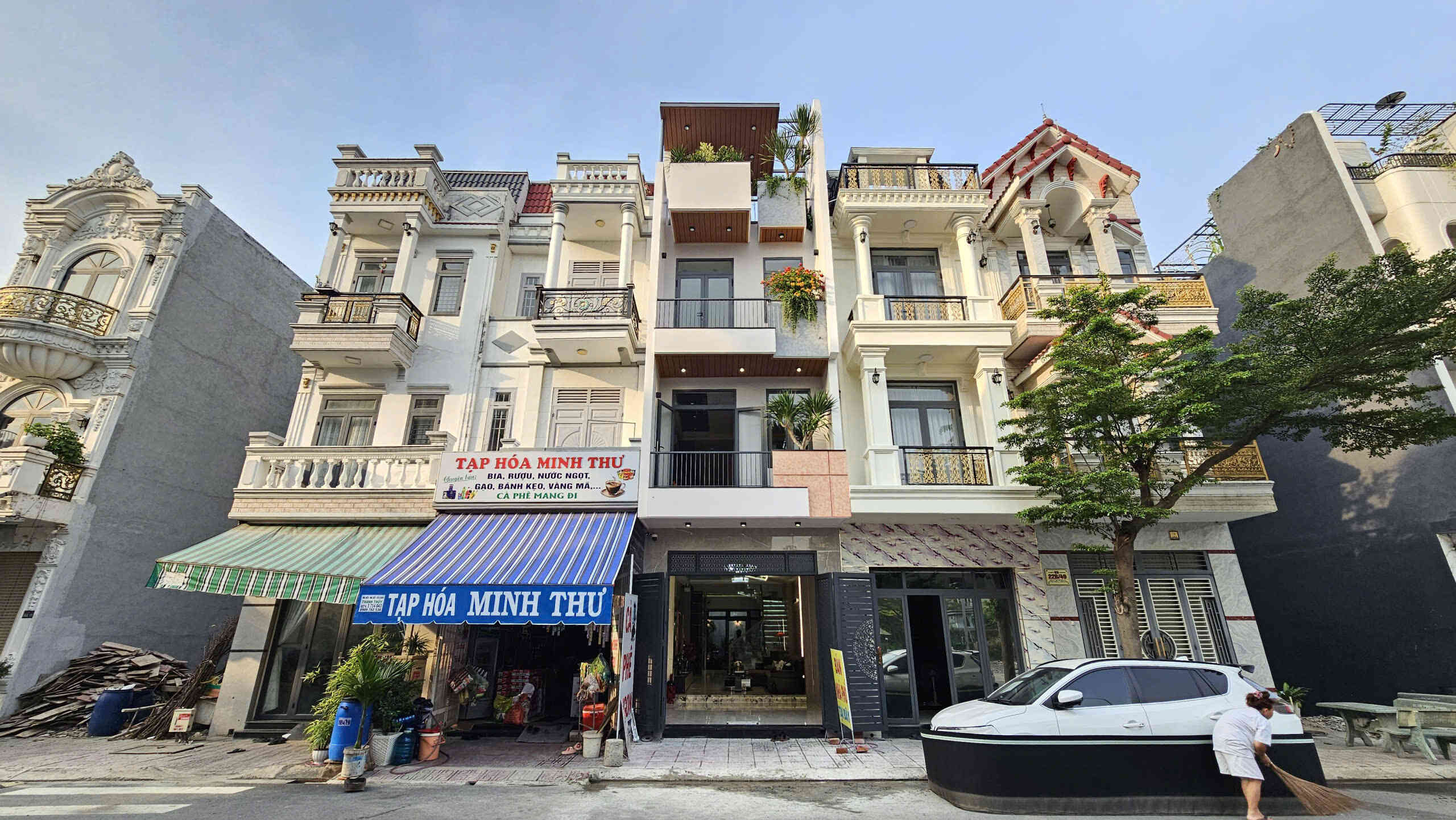 Bán nhà mới 1T2L 4x19.5m hoàn công, đường N1 KDC Phú Hồng Đạt, full nội thất