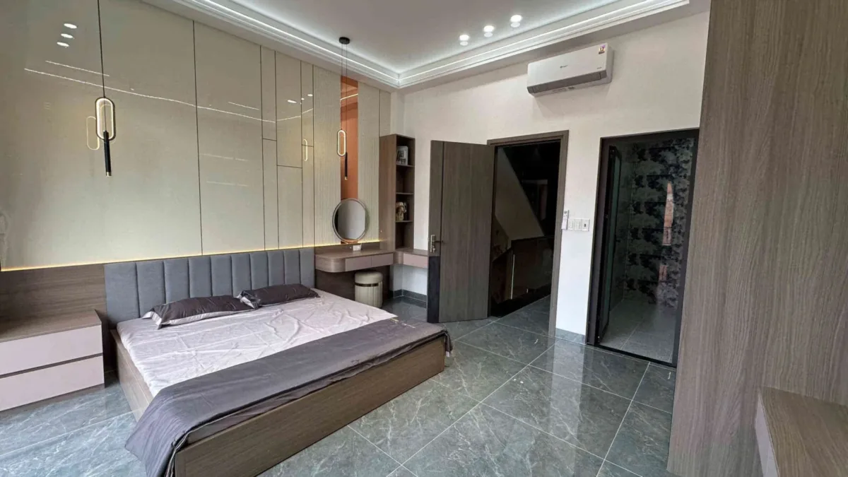 Bán nhà mới 1T2L 4.5x15m hoàn công, đường D1 KDC Lê Phong Bình Chuẩn 2, full nội thất