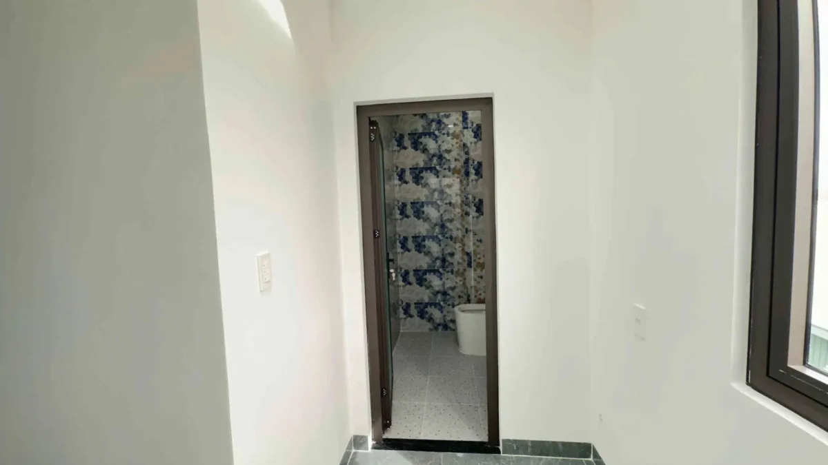 Bán nhà mới 1T2L 4.5x15m hoàn công, đường D1 KDC Lê Phong Bình Chuẩn 2, full nội thất