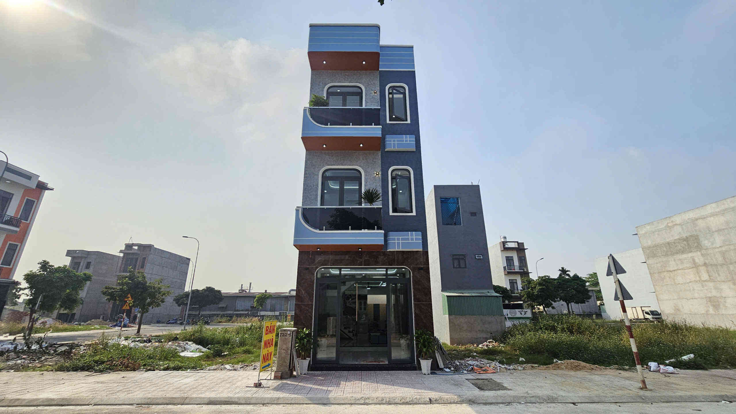 Bán nhà mới 1T2L 4.5x15m hoàn công, đường N2 KDC Lê Phong An Phú 1 p. An Phú, full nội thất