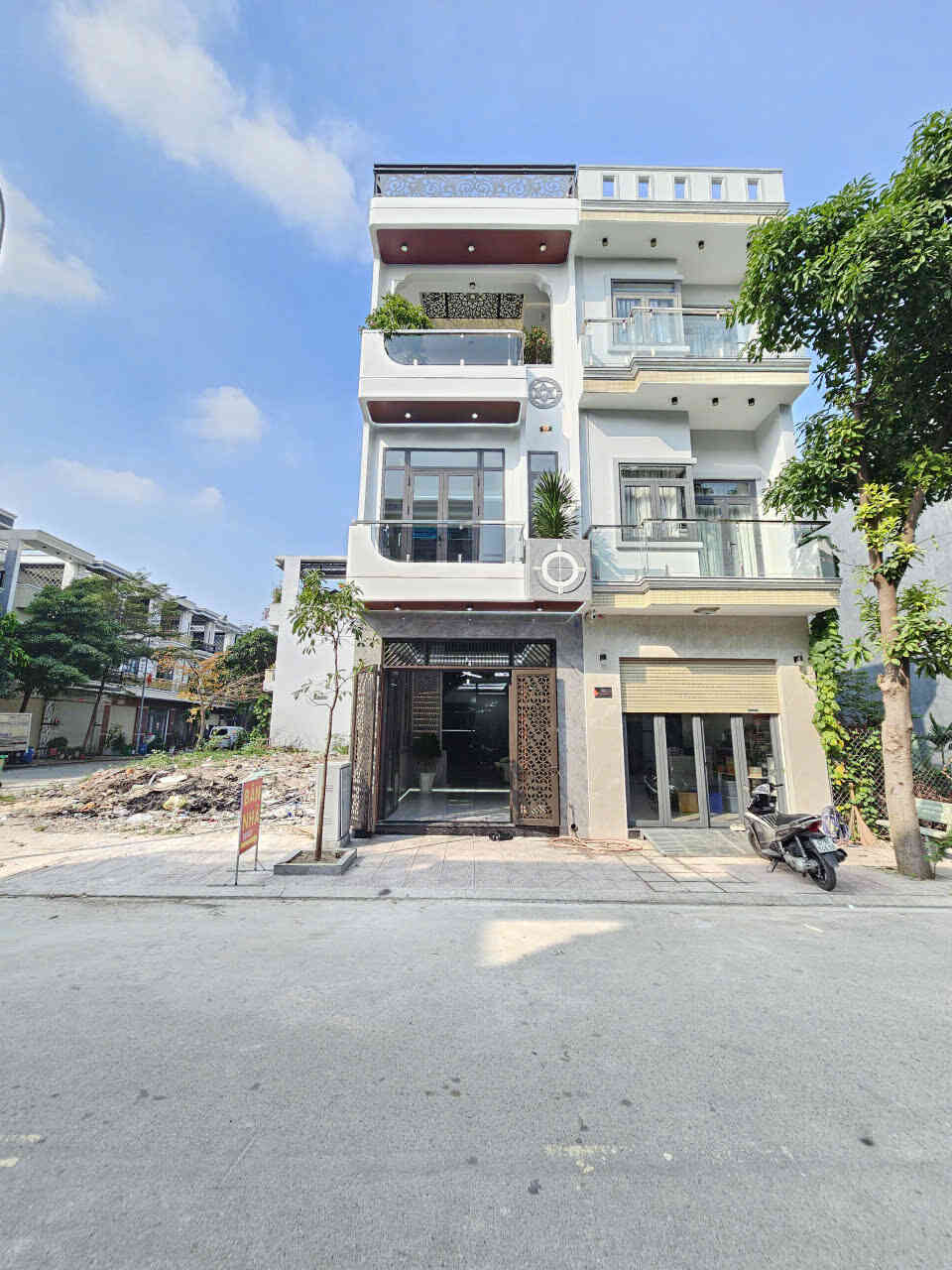 Bán nhà mới 1T2L 4x16m hoàn công, đường D1 KDC Lê Phong Bình Chuẩn 1 p. Bình Chuẩn, full nội thất
