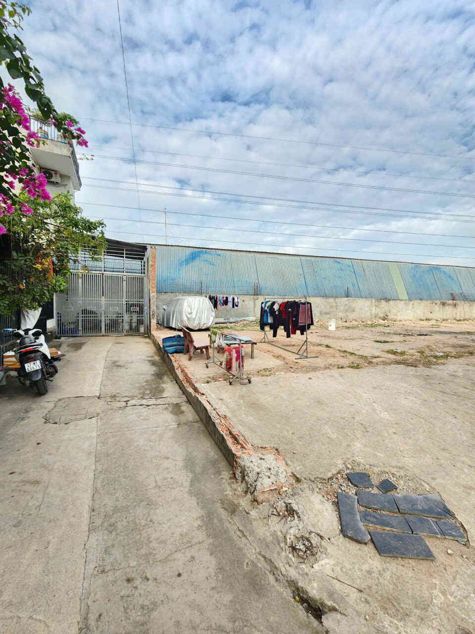 Bán đất 15x43m, hẻm Bình Chuẩn 63 p. Bình Chuẩn gần chợ Bình Thuận 2
